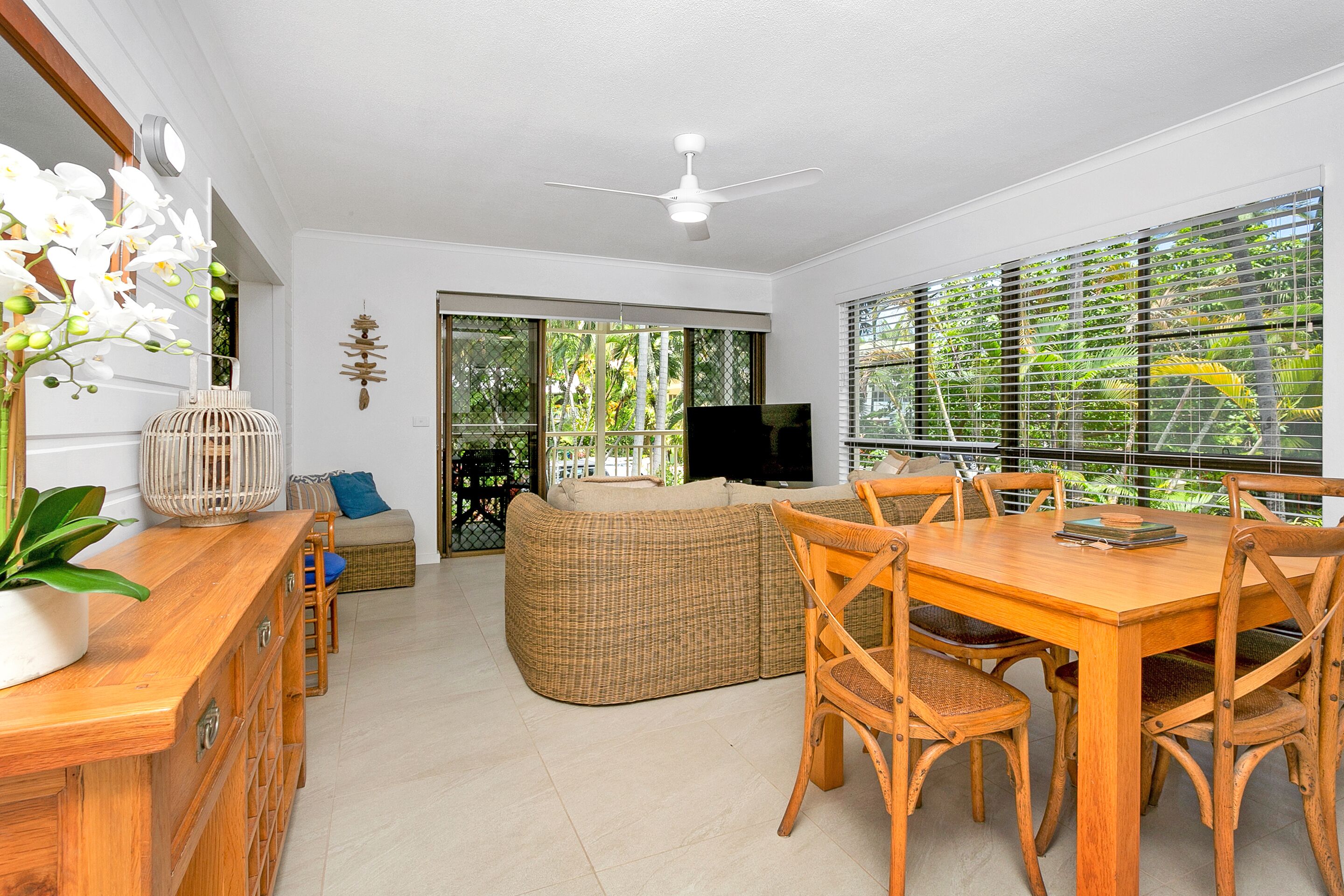 Driftwood Mantaray Holiday Apartments