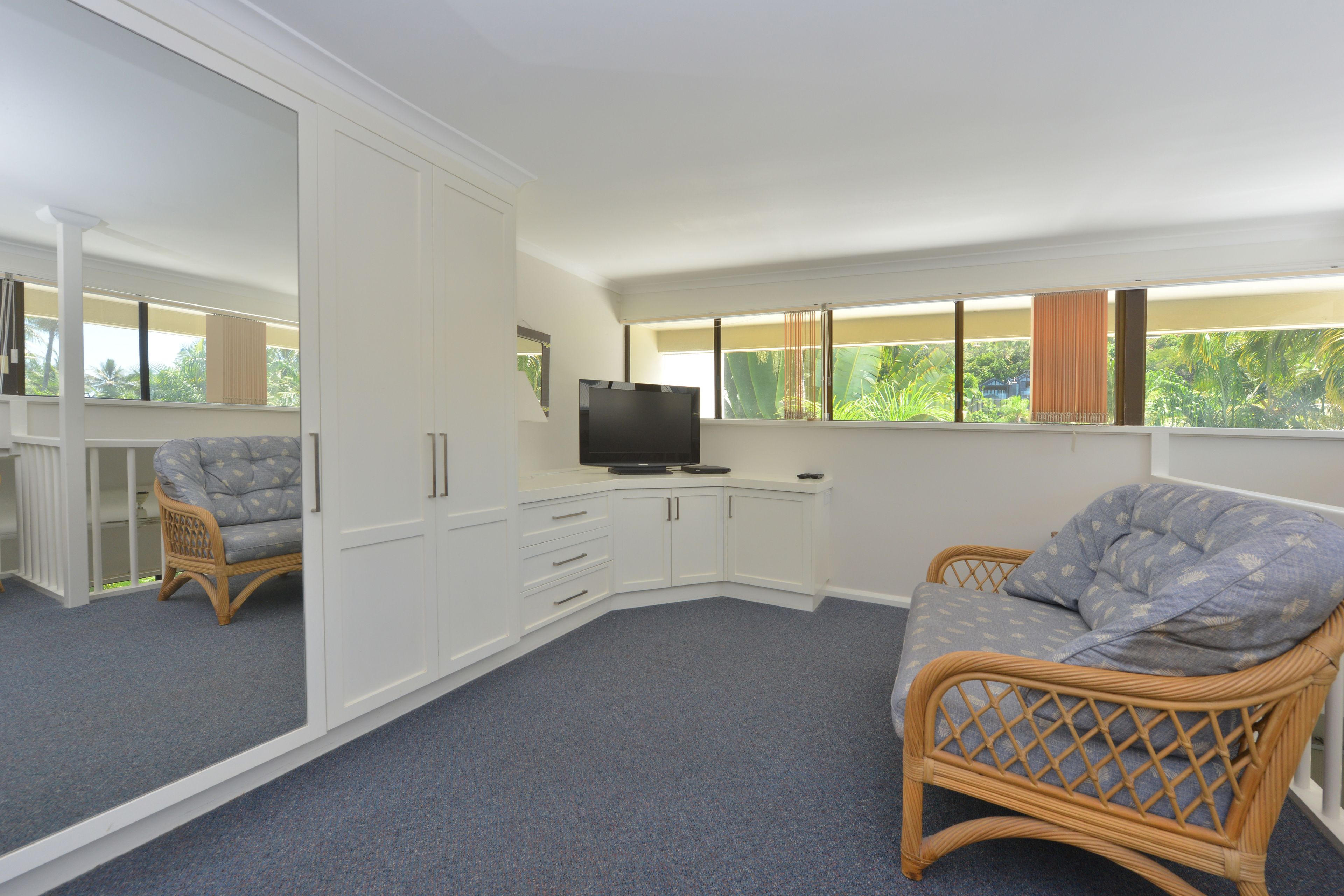 Driftwood Mantaray Holiday Apartments