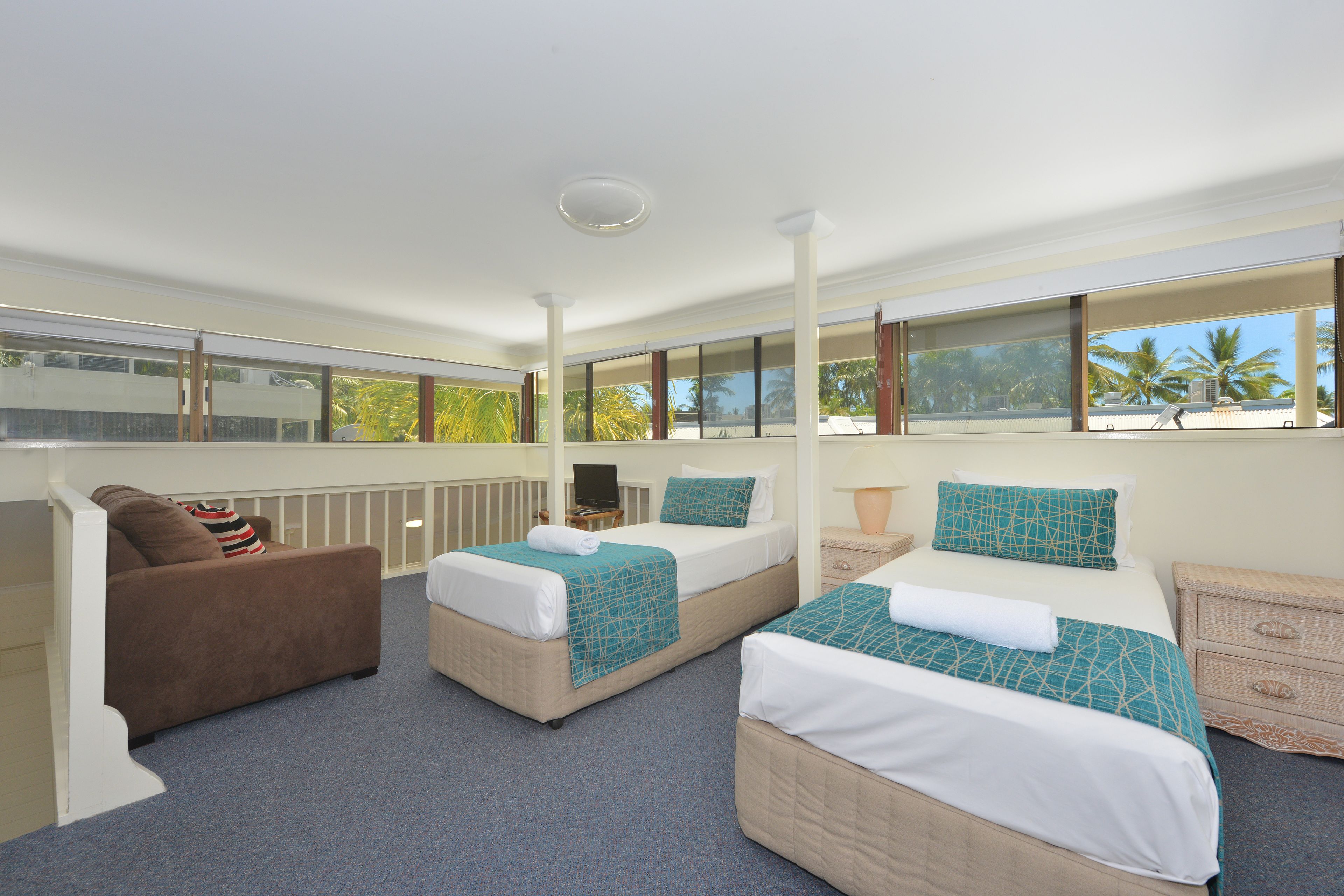 Driftwood Mantaray Holiday Apartments