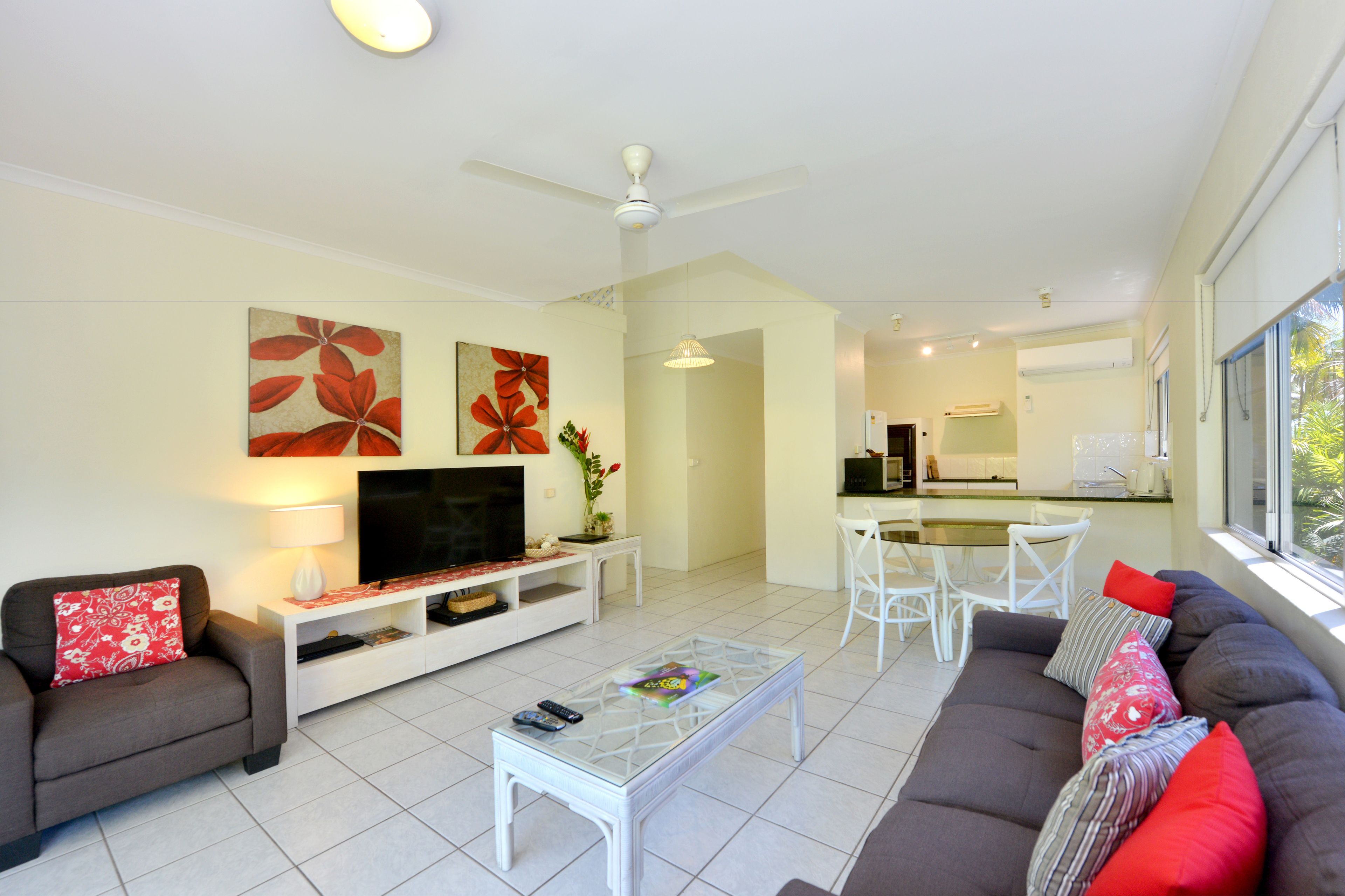 Driftwood Mantaray Holiday Apartments