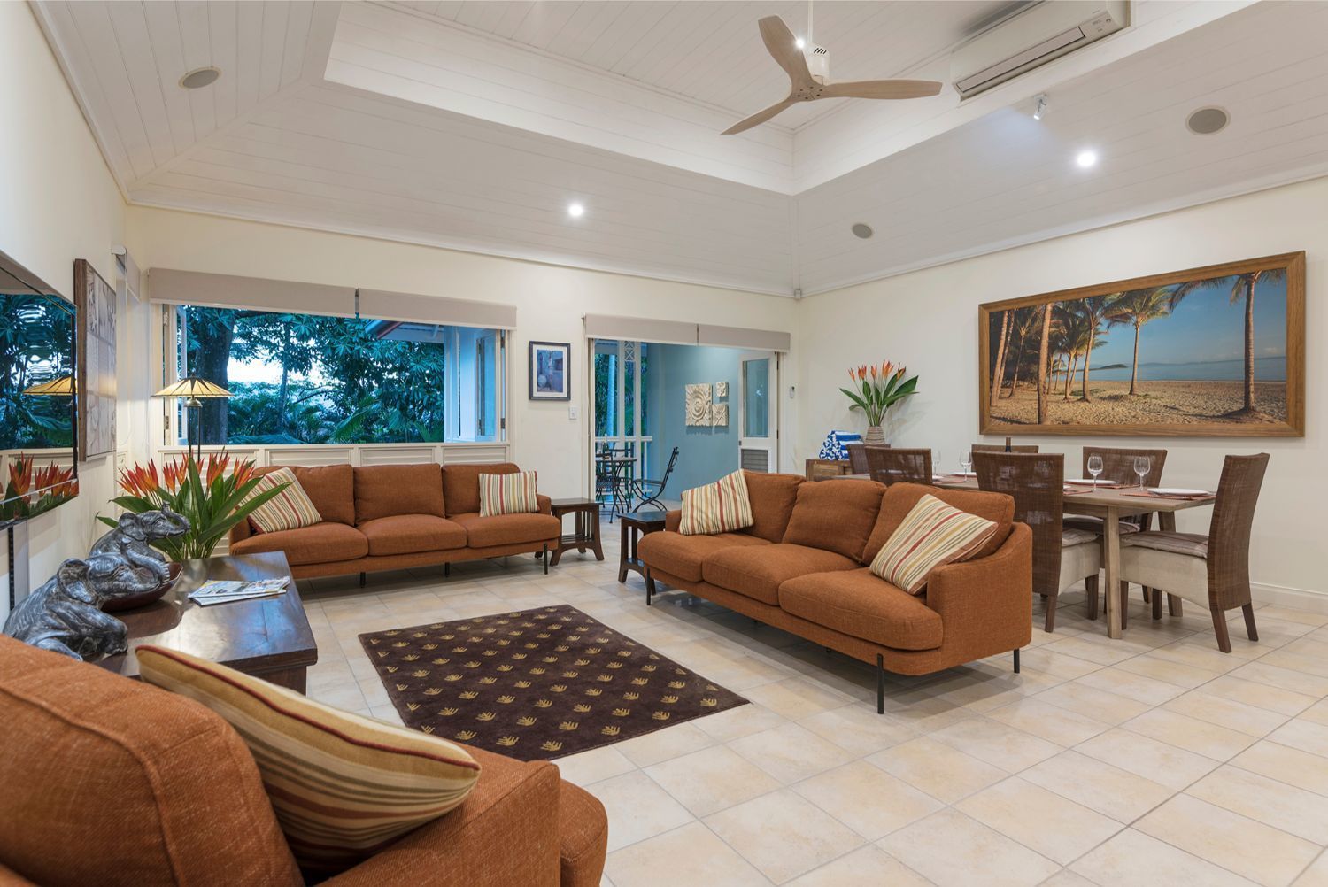 Latitude 16 On Grant Street