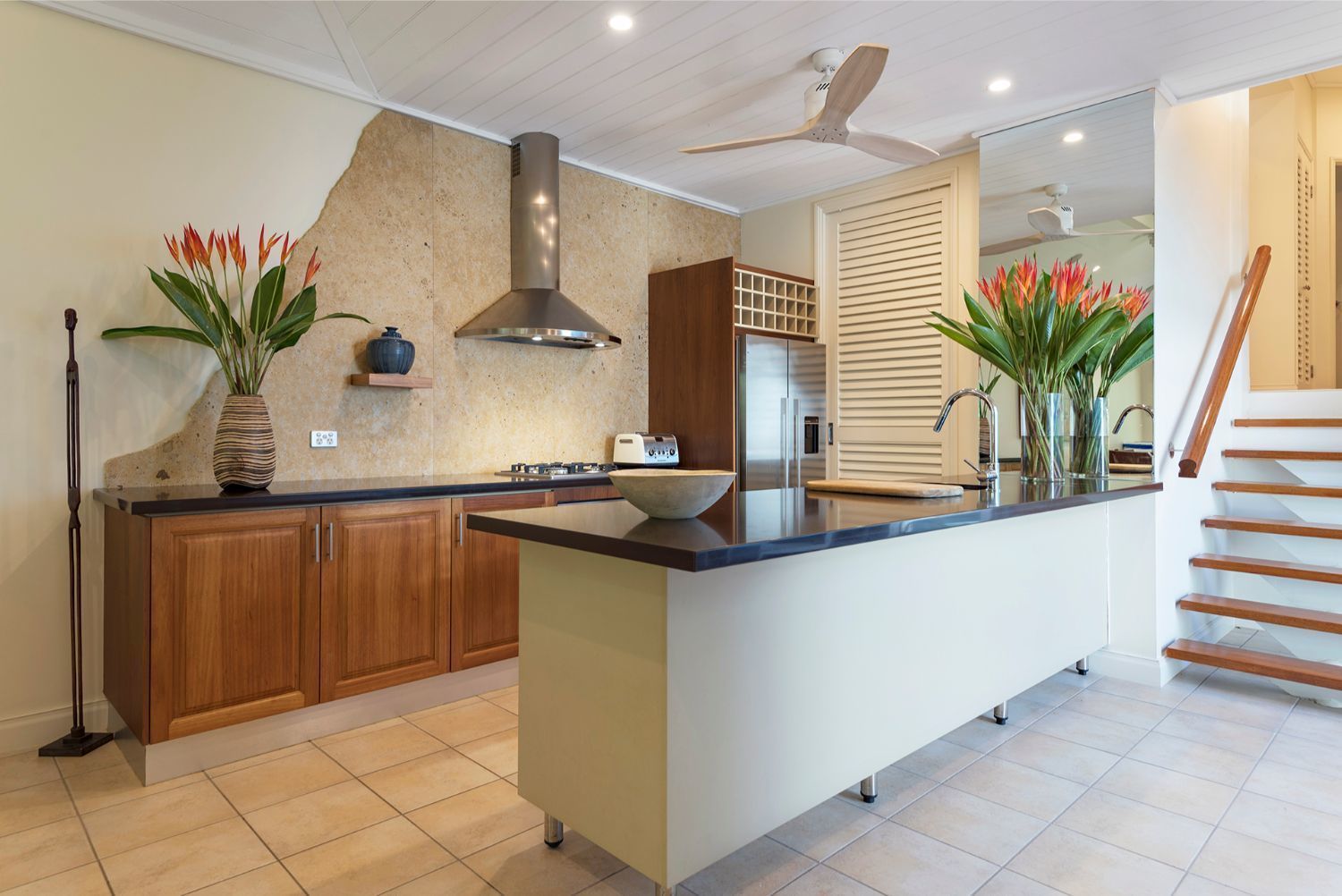 Latitude 16 On Grant Street