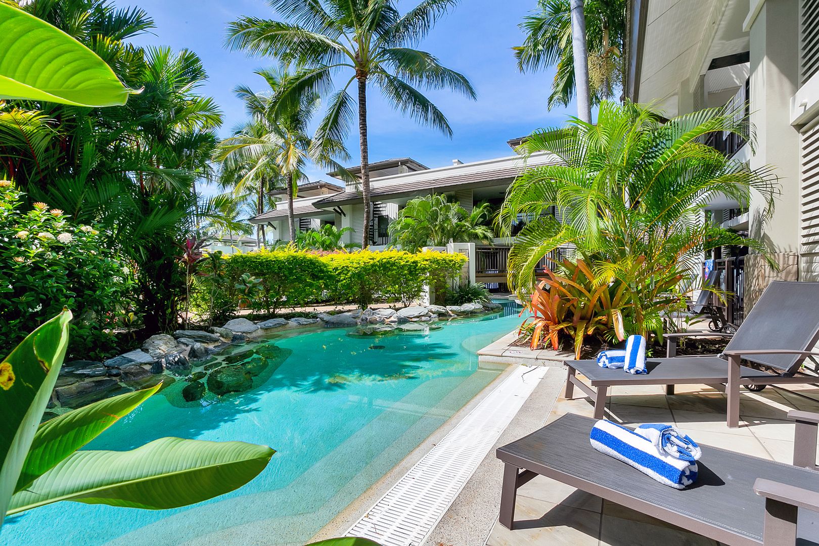 Luxury Private Apartments Sea Temple