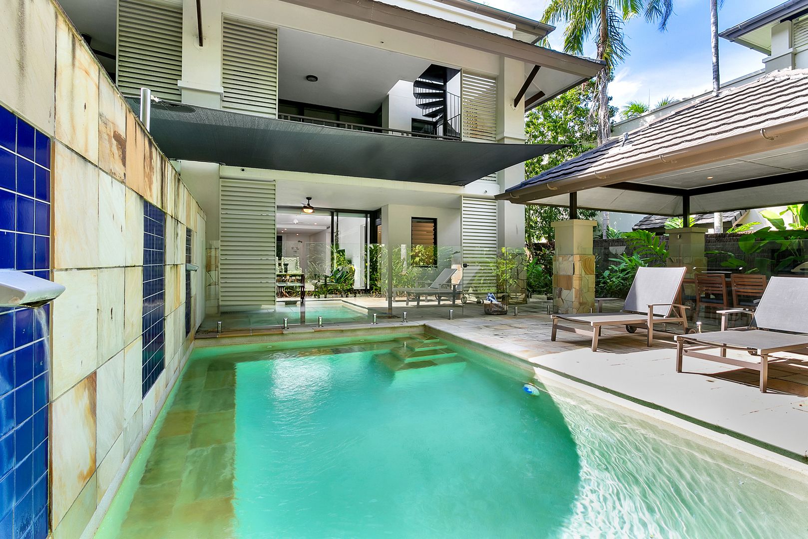 Luxury Private Apartments Sea Temple