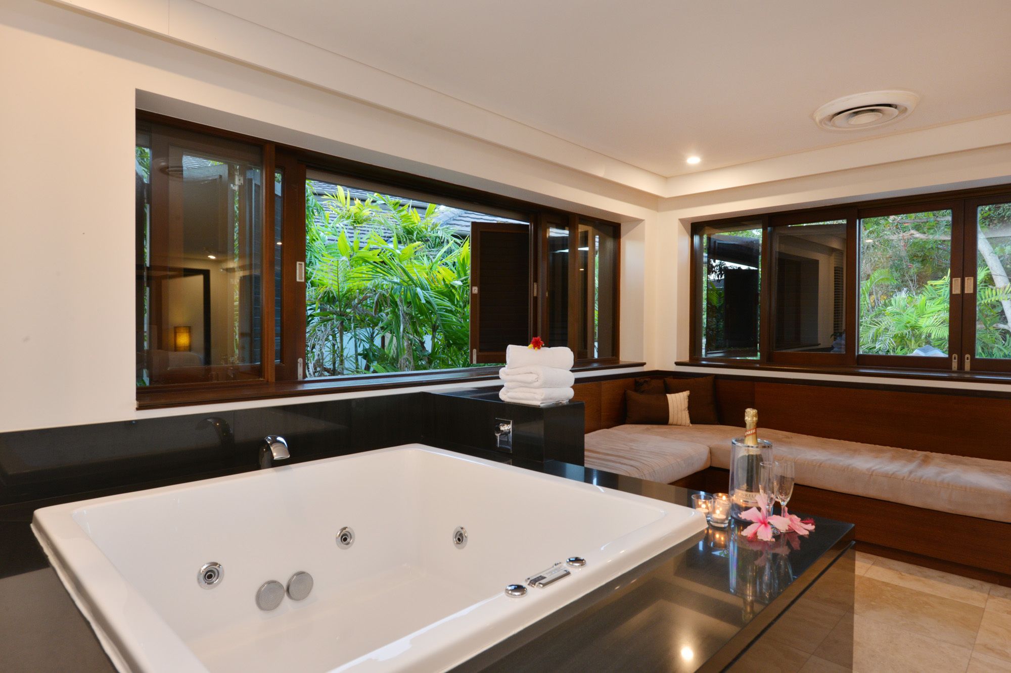 Luxury Private Apartments Sea Temple