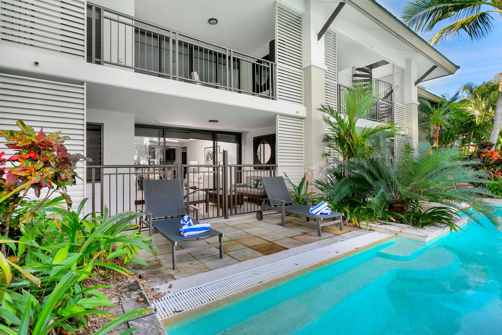 Luxury Private Apartments Sea Temple