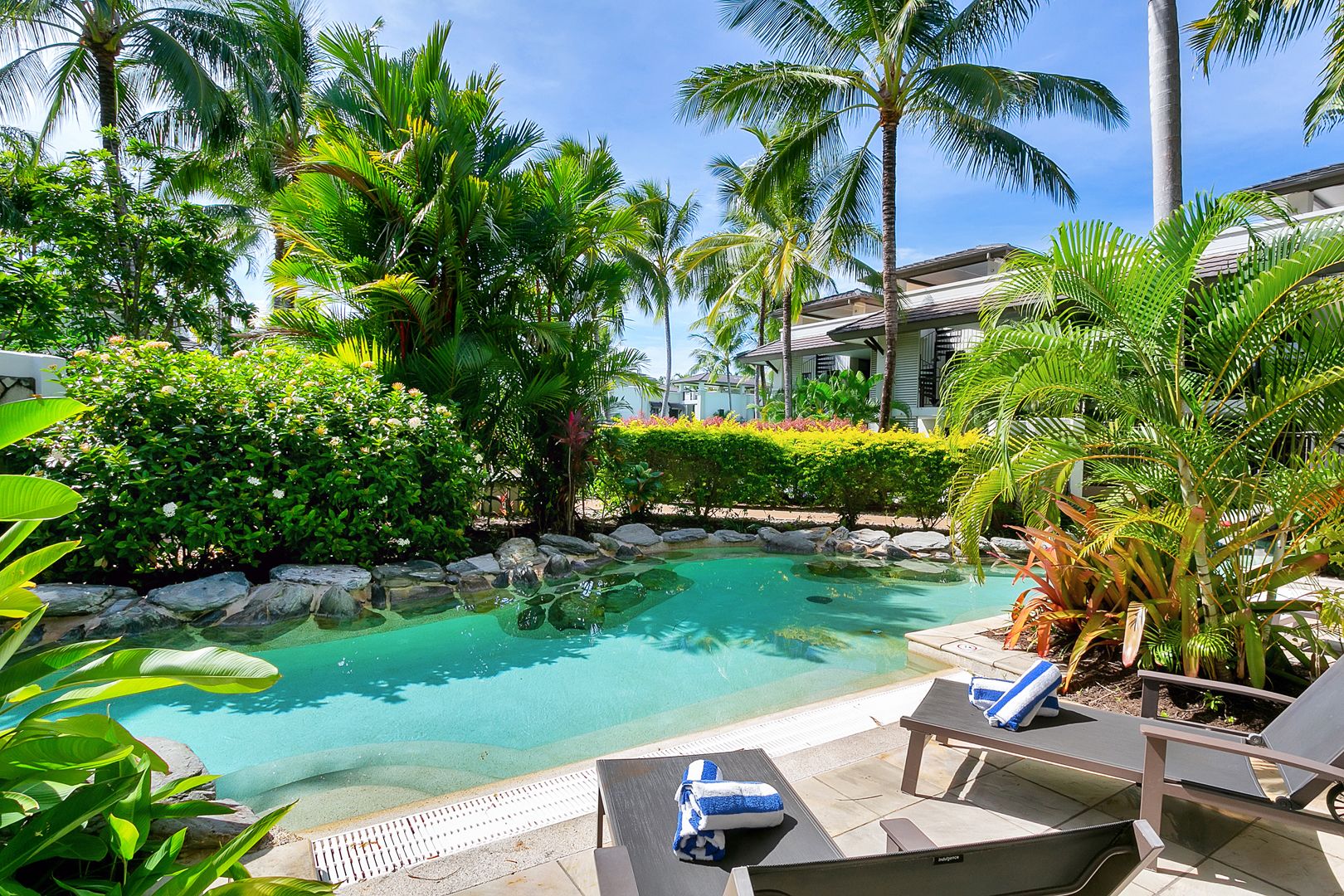 Luxury Private Apartments Sea Temple