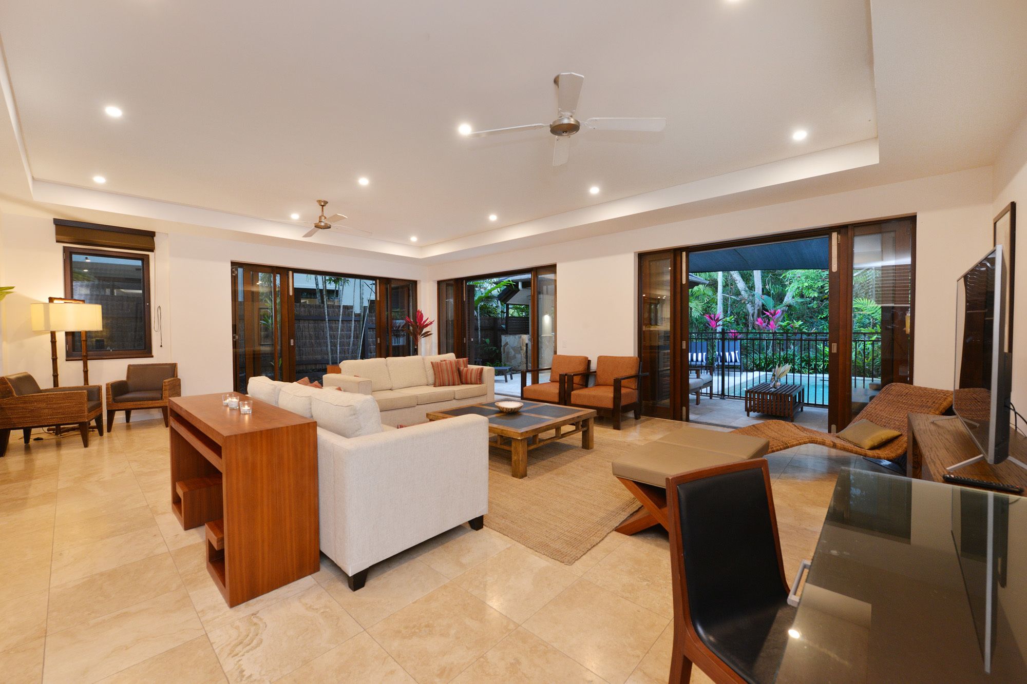 Luxury Private Apartments Sea Temple