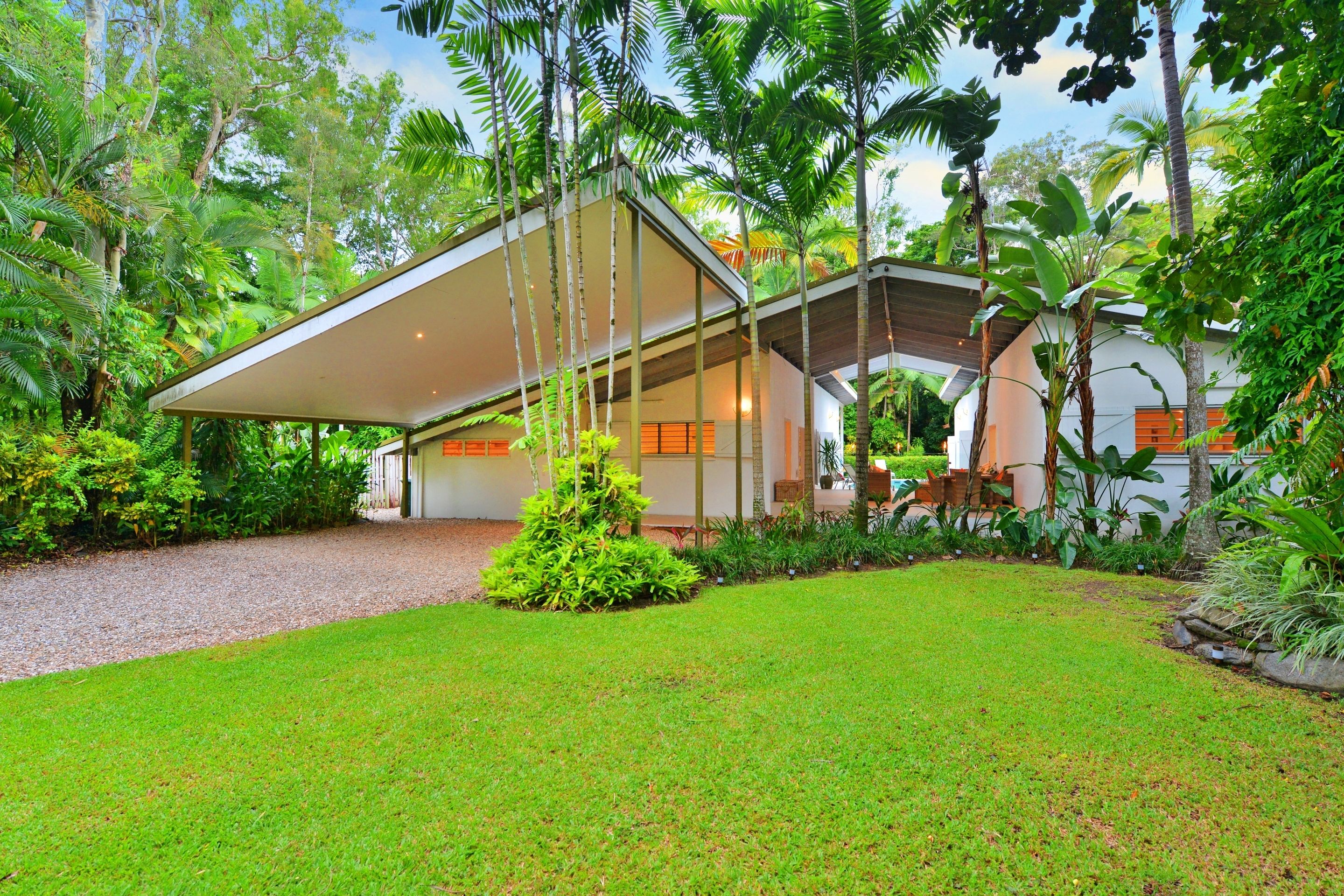 Pavilions In The Palms