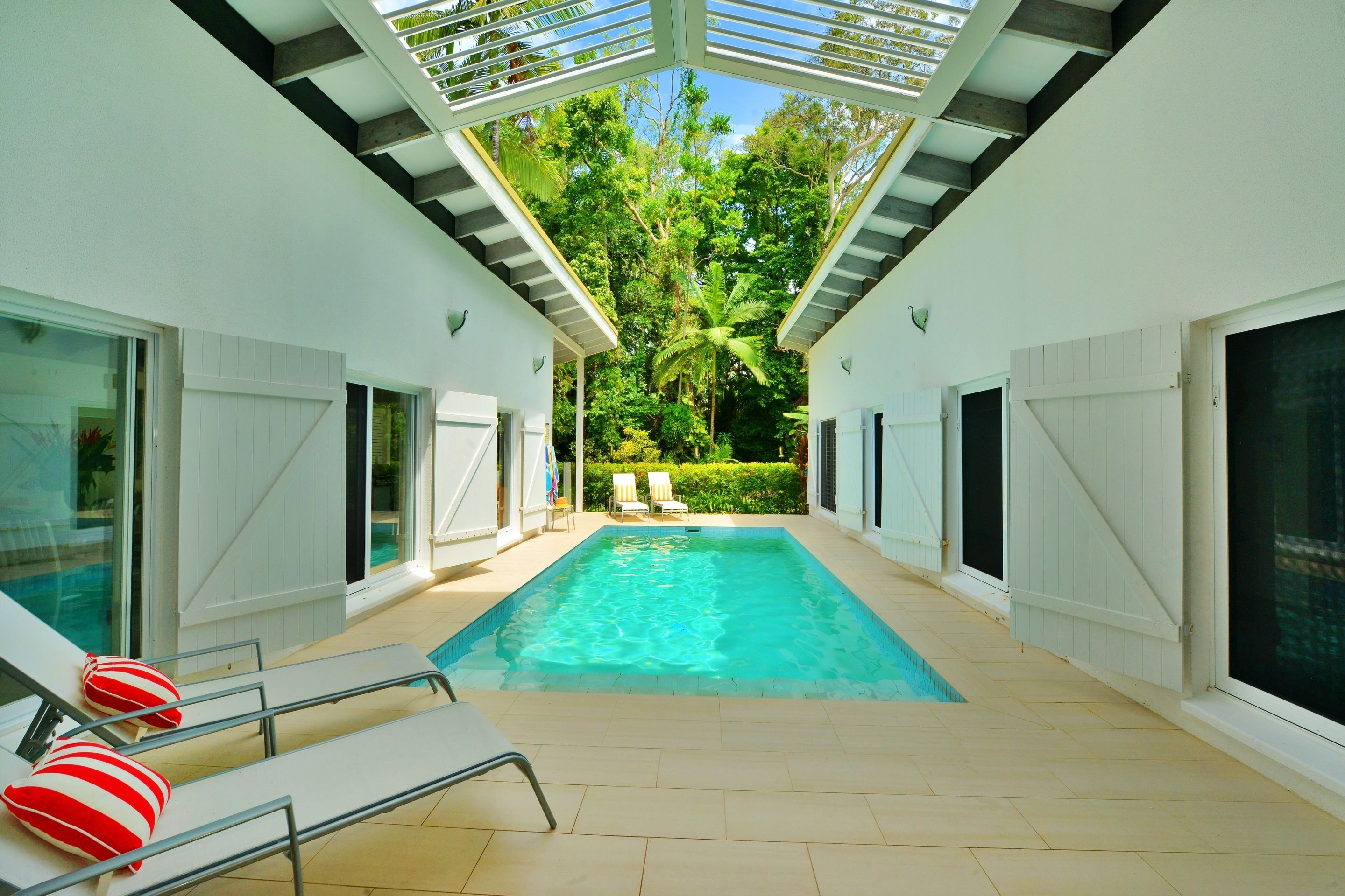 Pavilions In The Palms