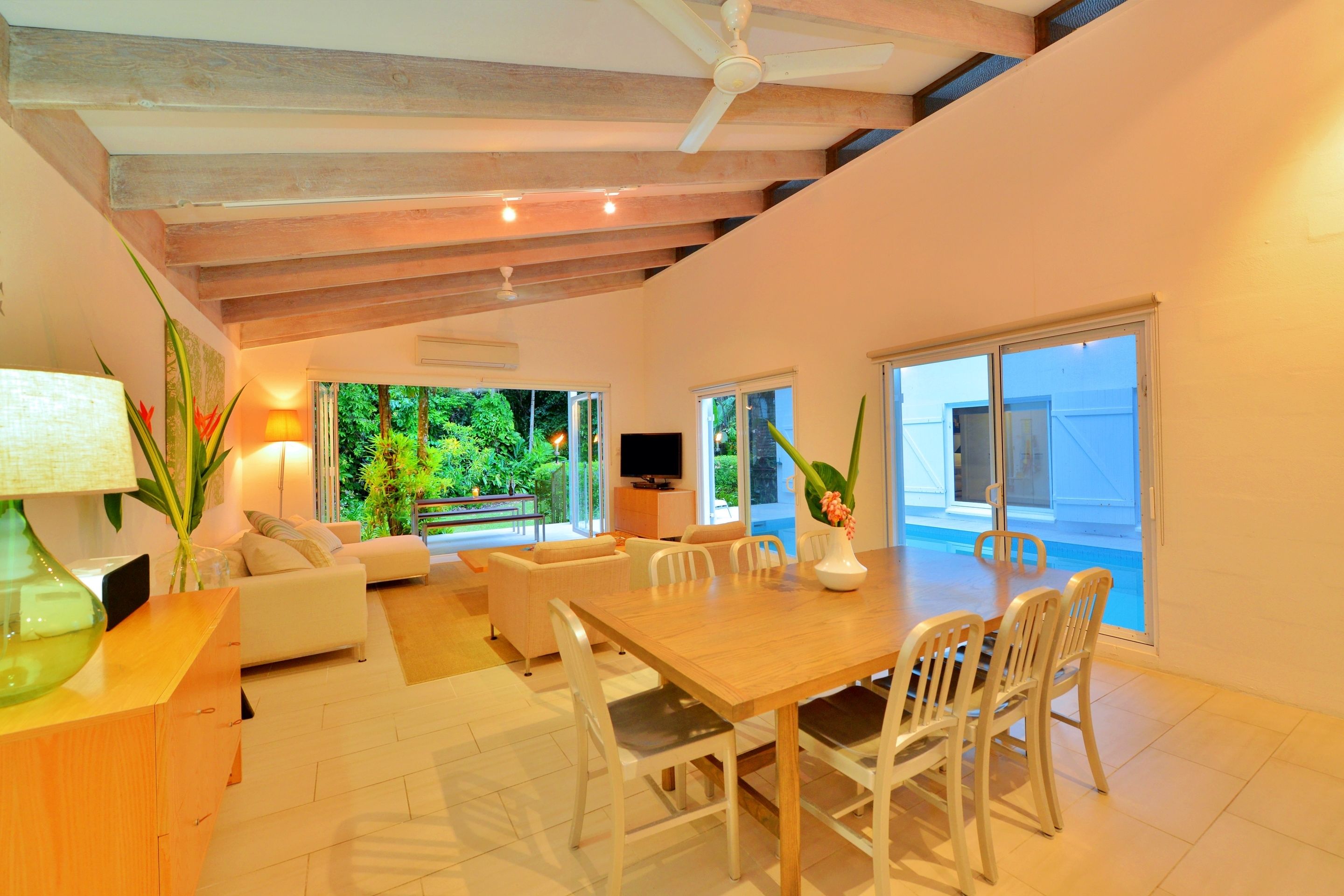 Pavilions In The Palms