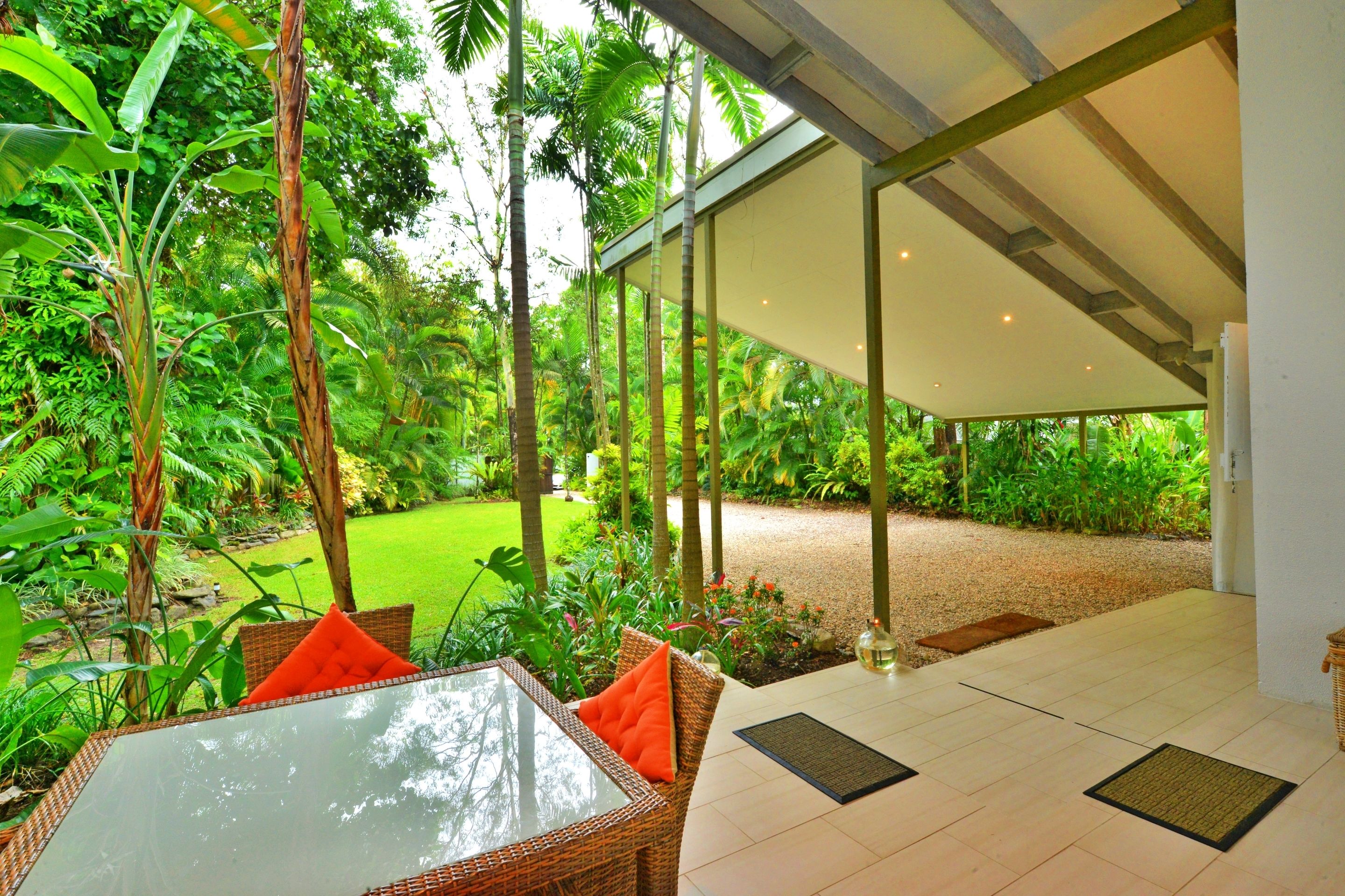 Pavilions In The Palms