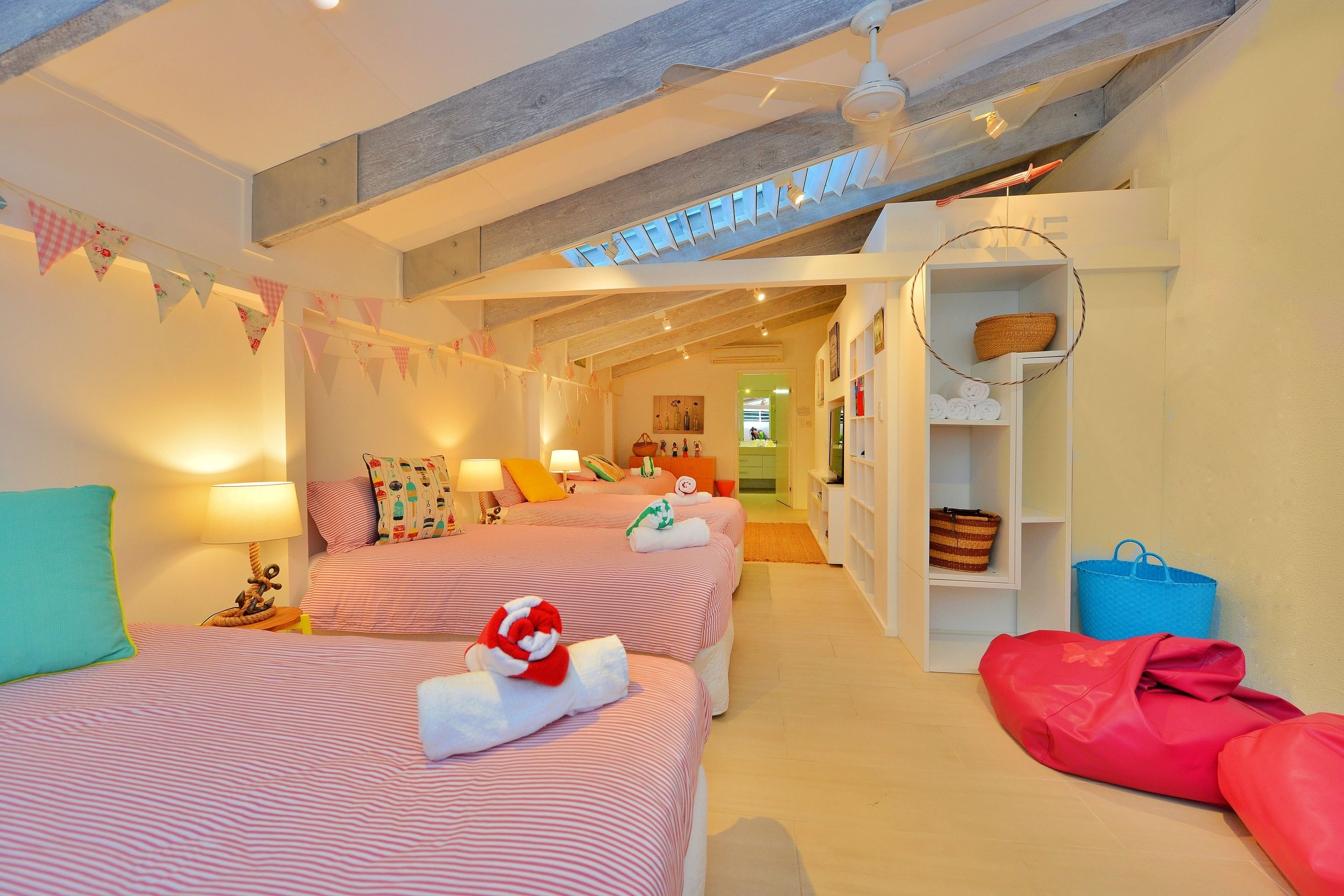 Pavilions In The Palms