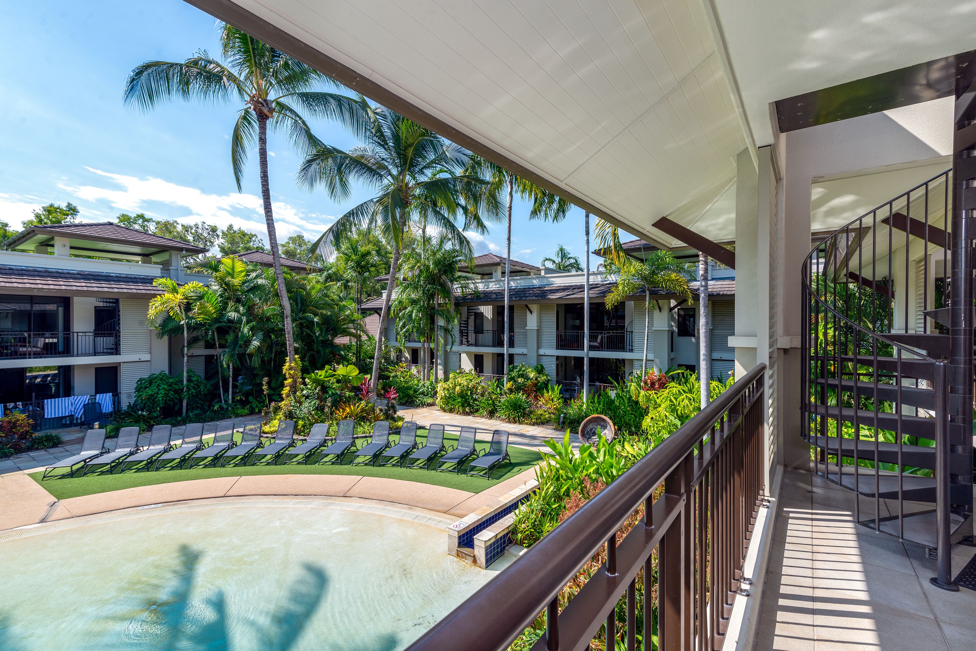 Seascape Holiday Apartments at Sea Temple Resort
