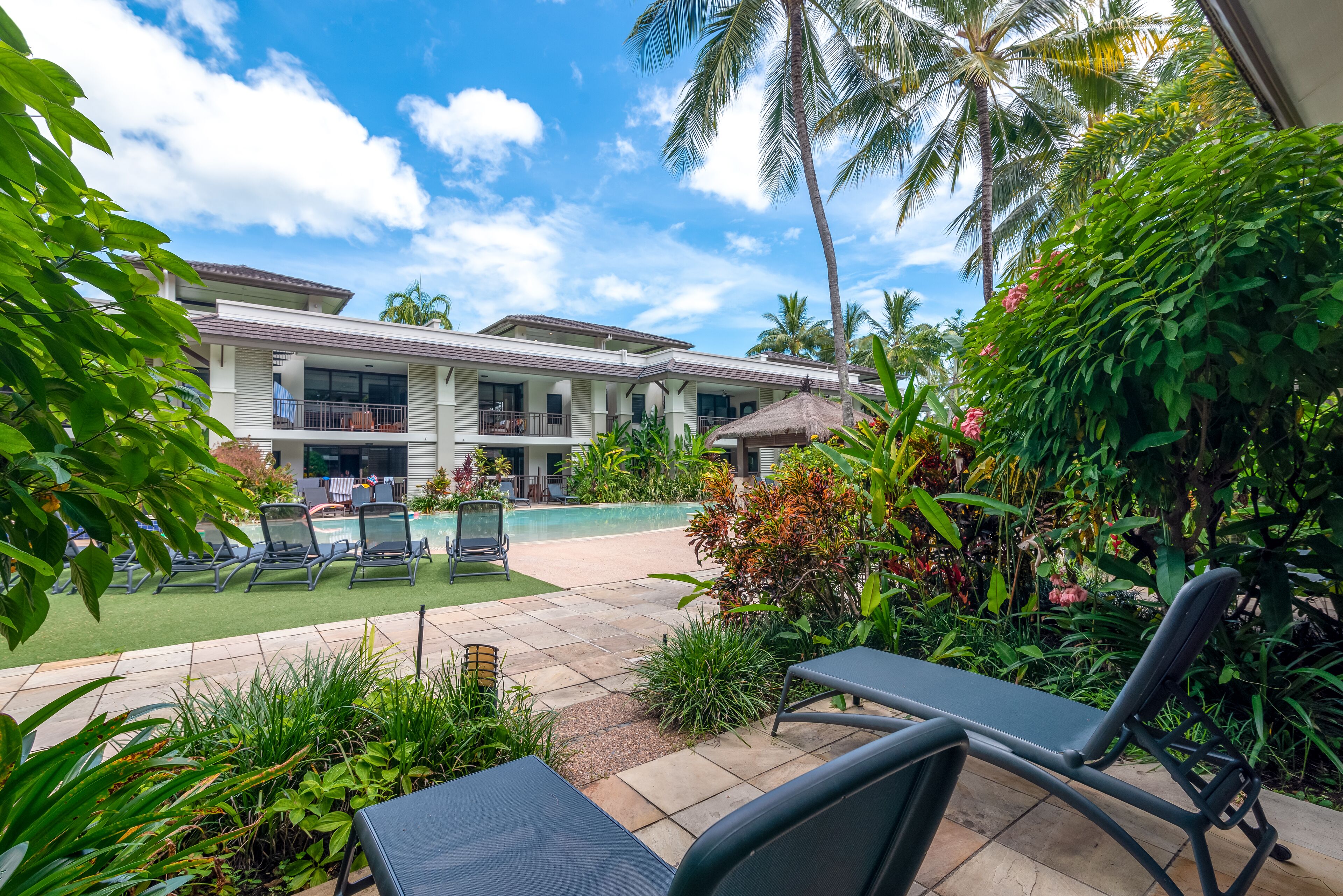 Seascape Holiday Apartments at Sea Temple Resort