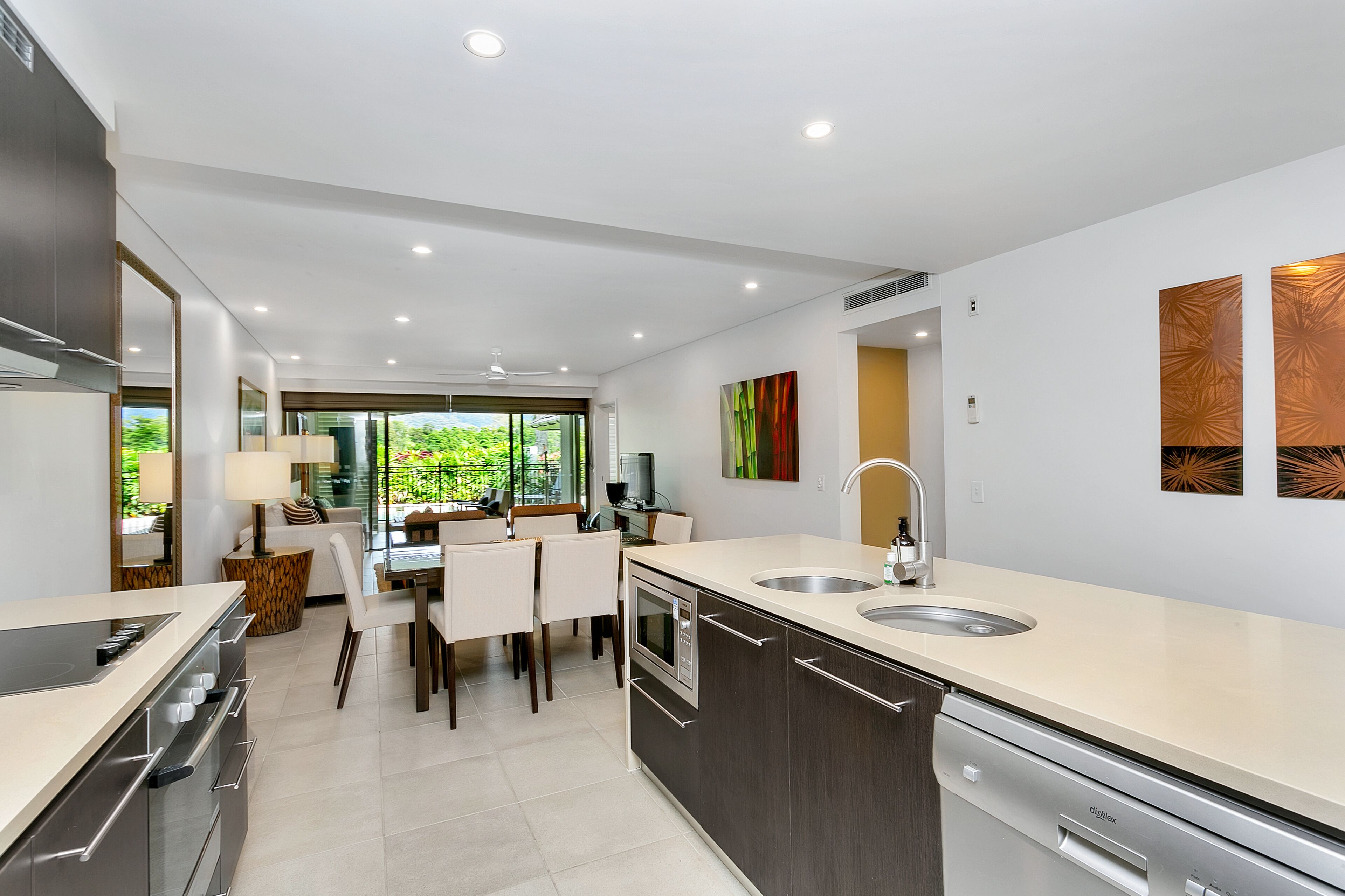 Seascape Holiday Apartments at Sea Temple Resort
