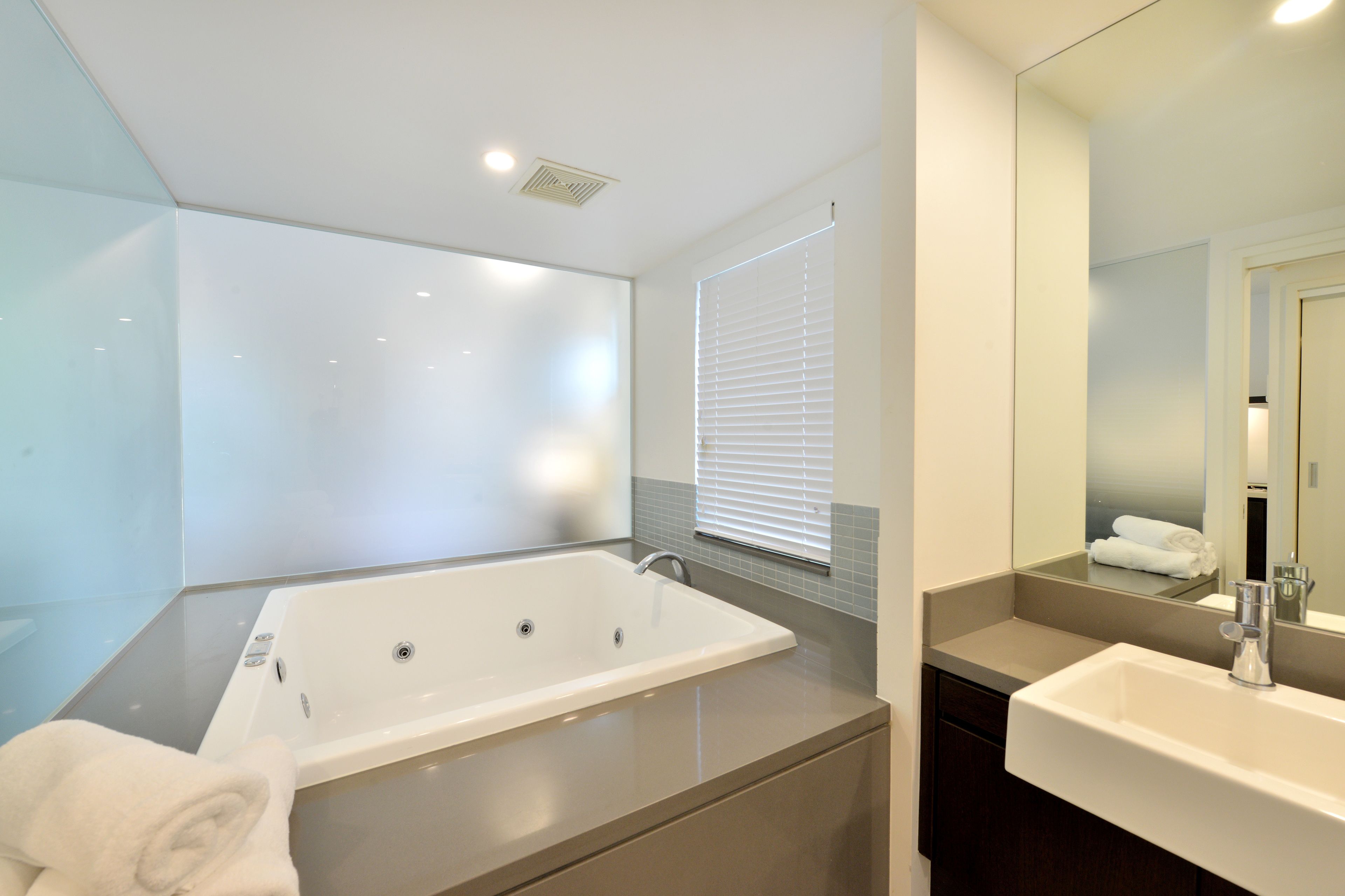 Seascape Holiday Apartments at Sea Temple Resort