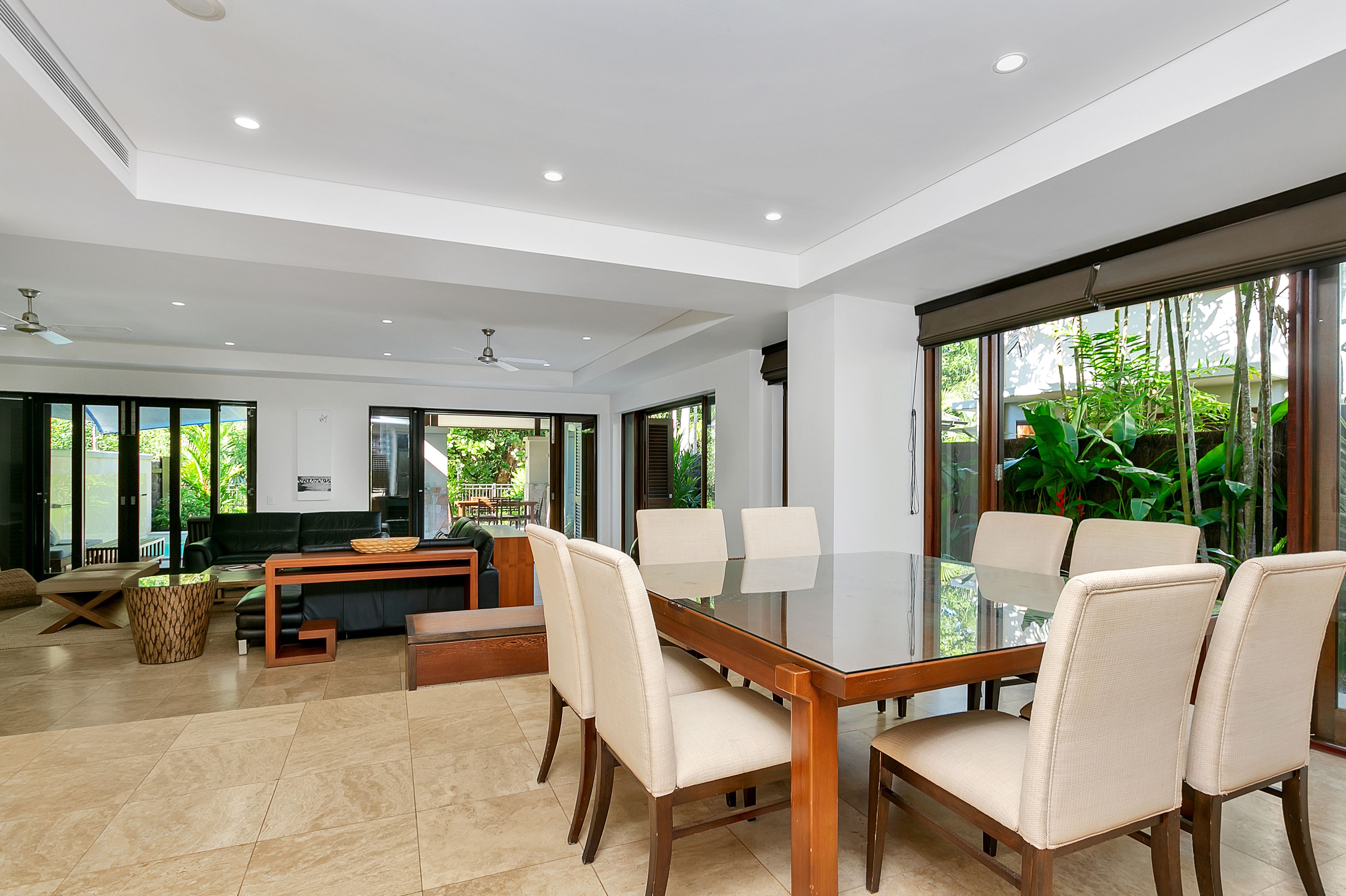 Seascape Holiday Apartments at Sea Temple Resort