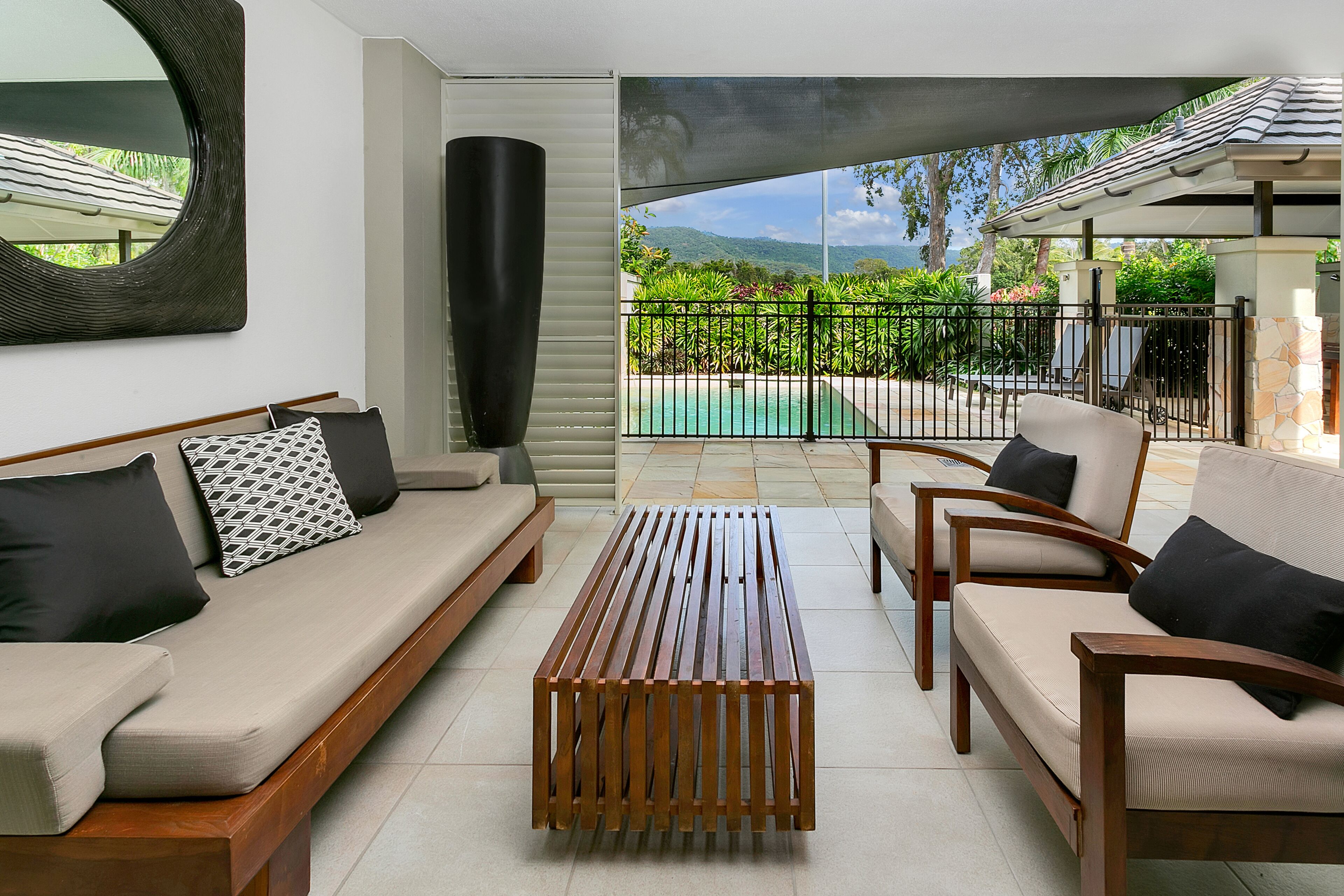 Seascape Holiday Apartments at Sea Temple Resort