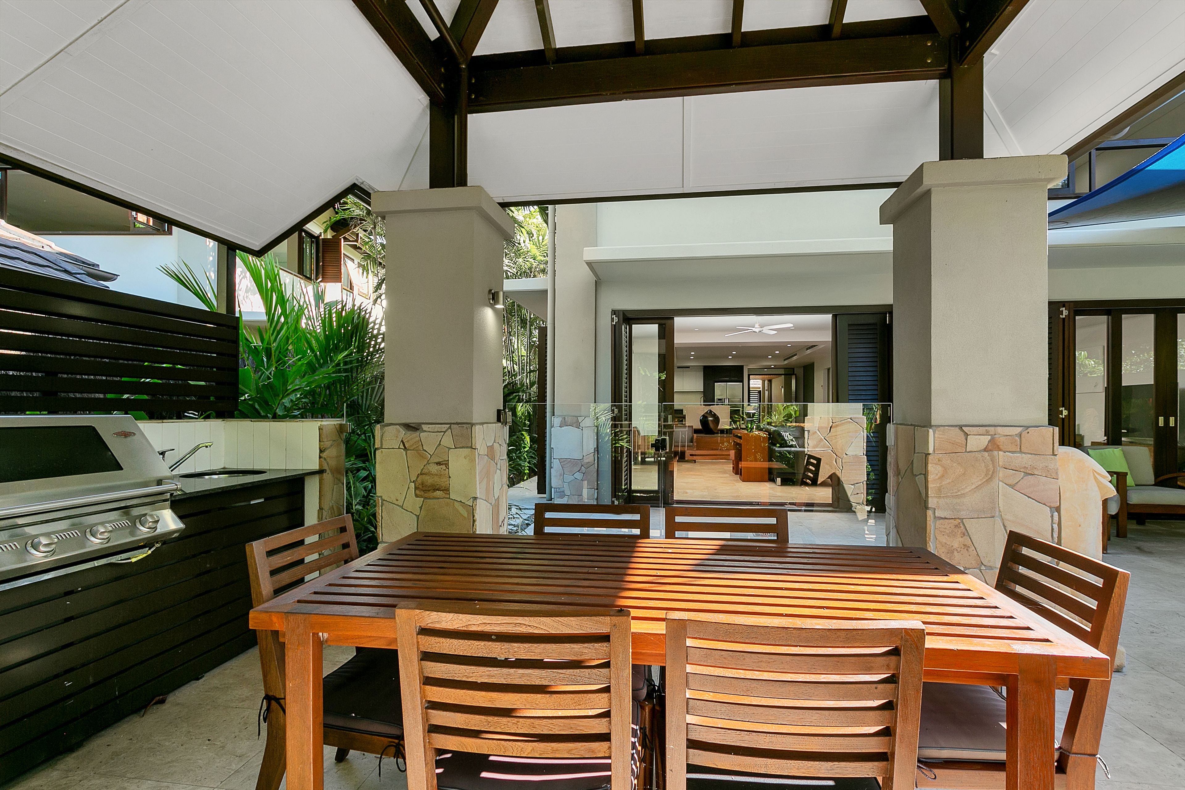 Seascape Holiday Apartments at Sea Temple Resort