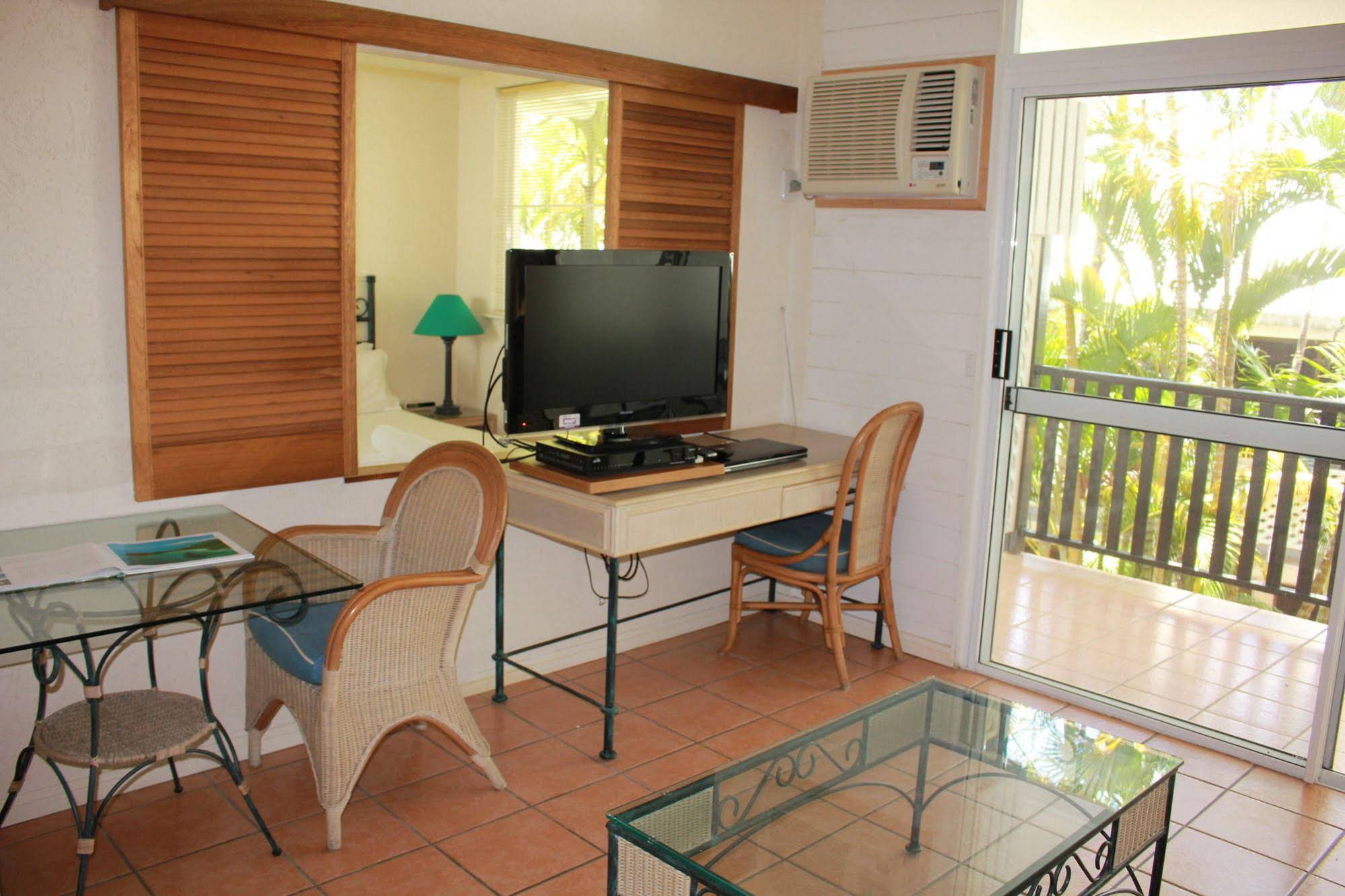 Tropic Sands Apartments