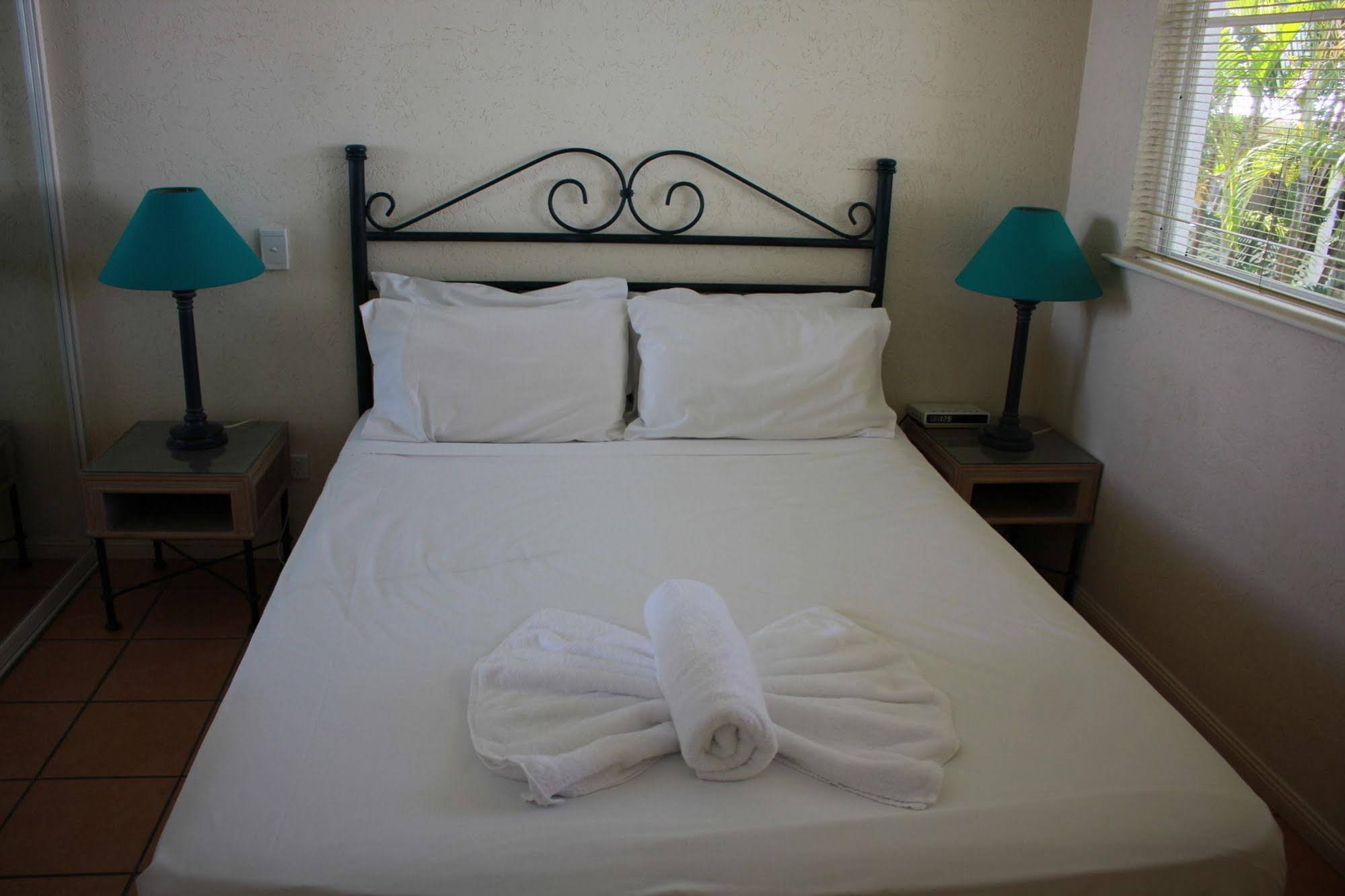 Tropic Sands Apartments