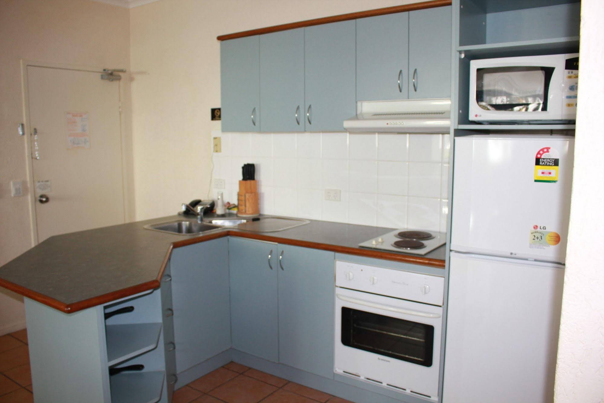 Tropic Sands Apartments