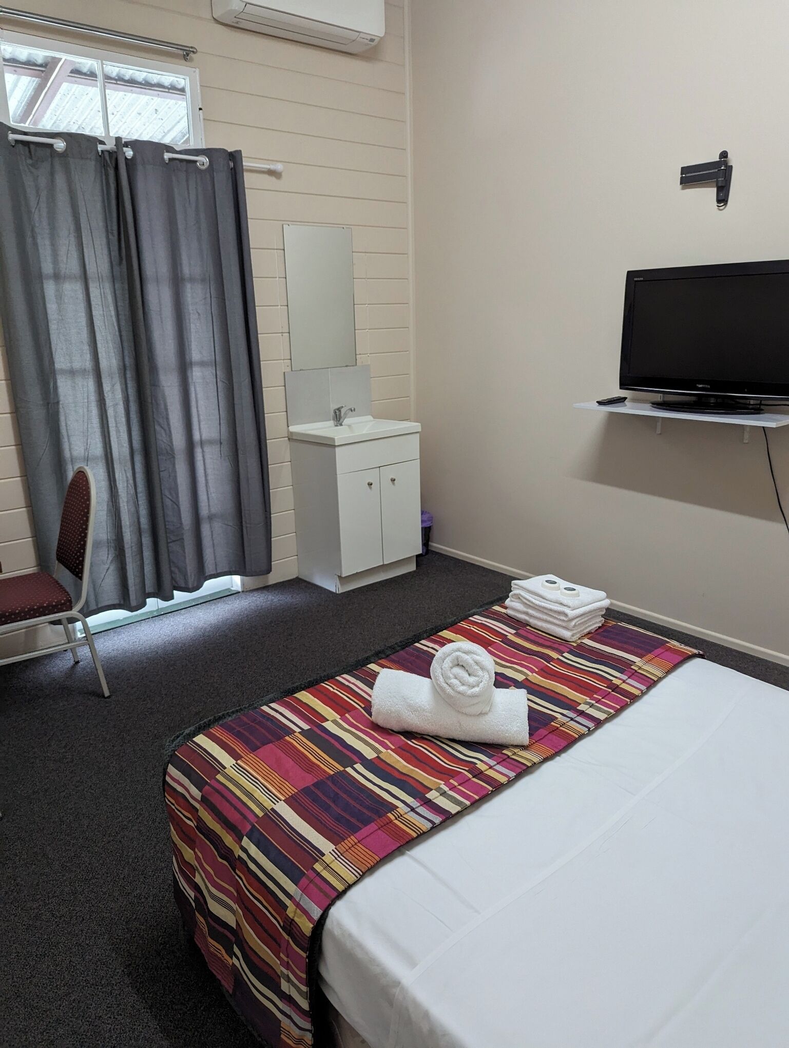Grand Central Hotel Proserpine