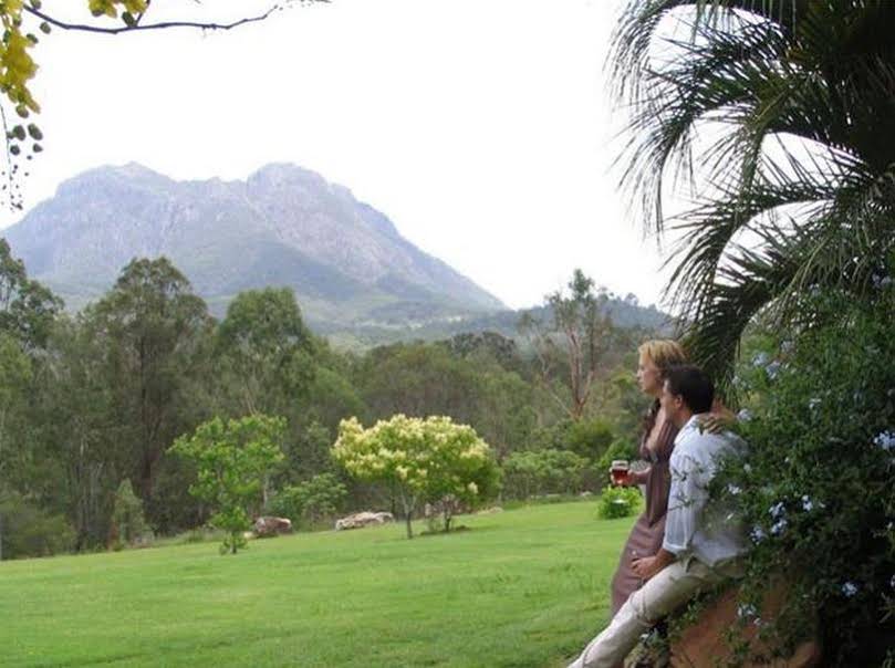 Tuckeroo Cottages & Gardens