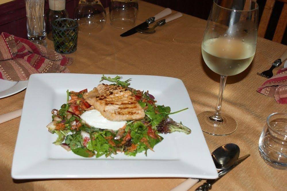 Chilverton Cottages & Restaurant