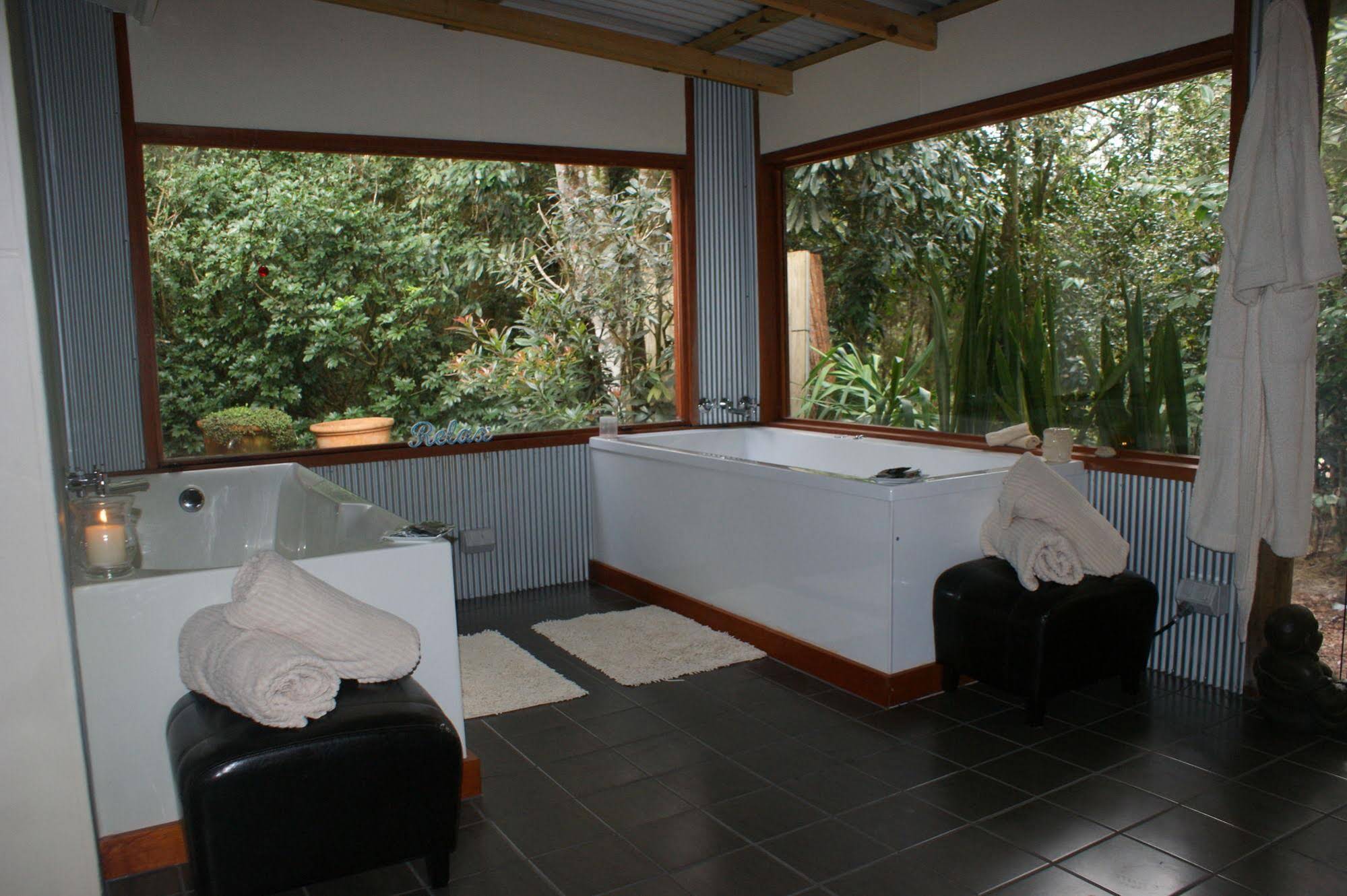 Chilverton Cottages & Restaurant