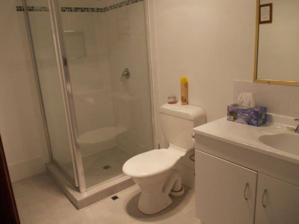 Ainslie Manor Bed and Breakfast