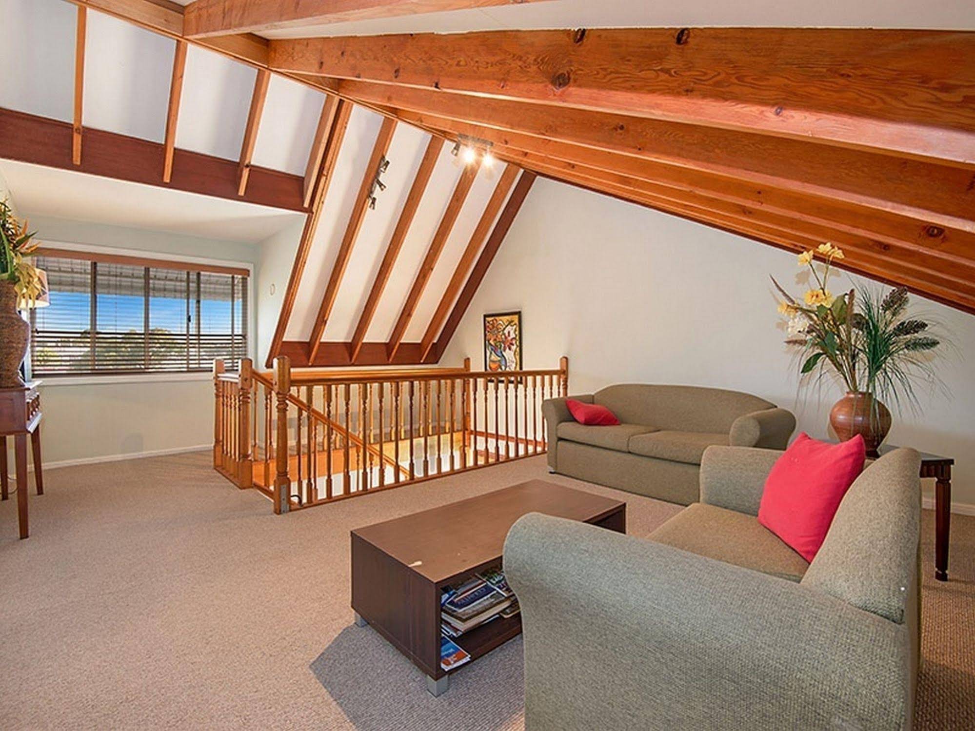 Ainslie Manor Bed and Breakfast