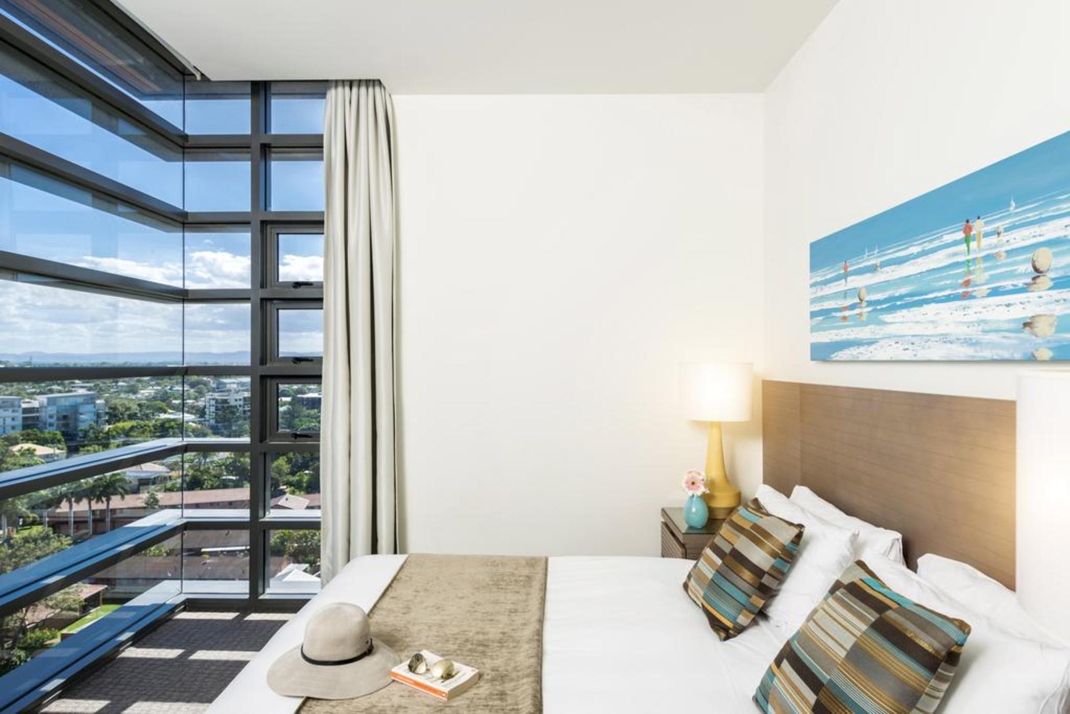 Oaks Redcliffe Mon Komo Suites