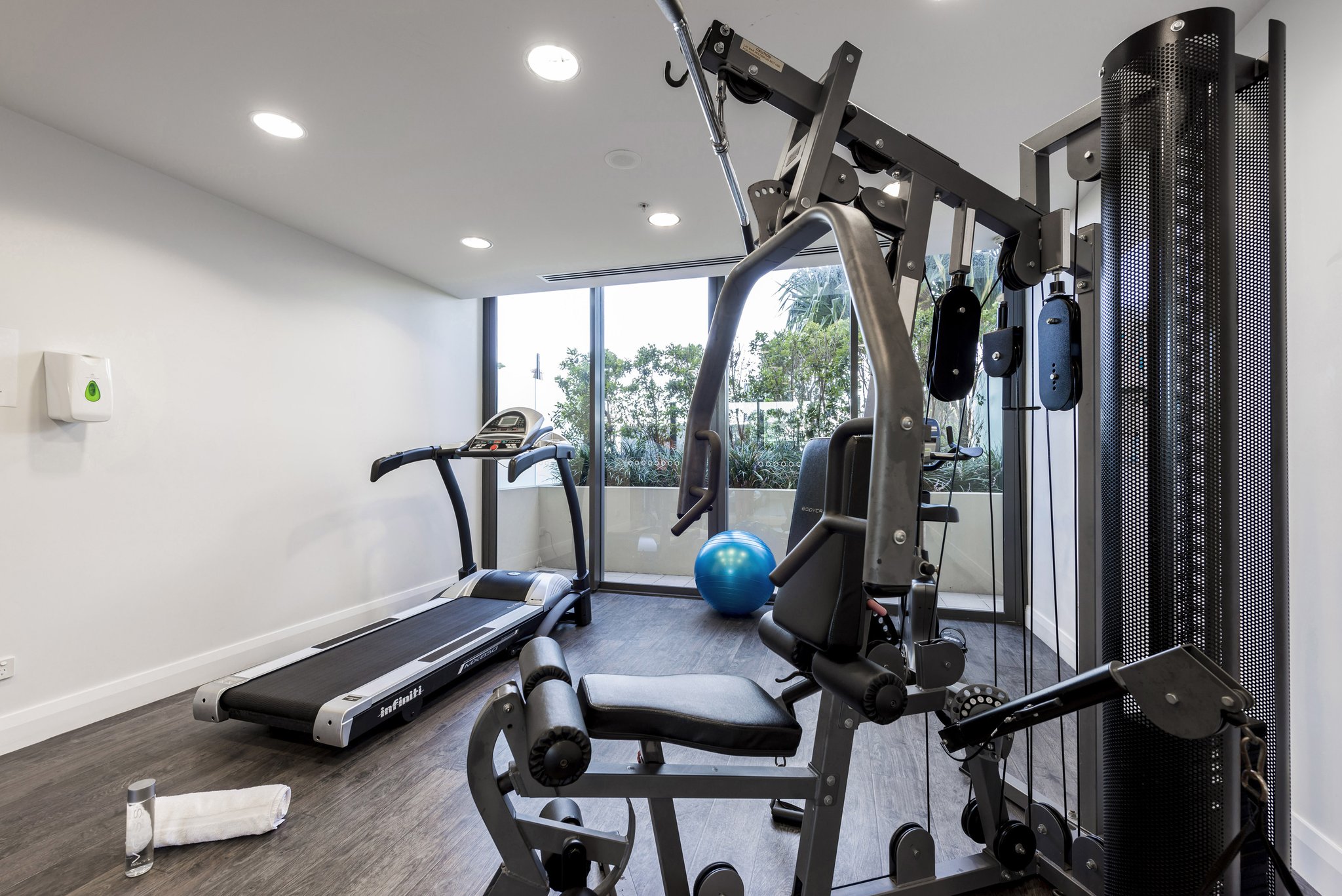 Oaks Redcliffe Mon Komo Suites