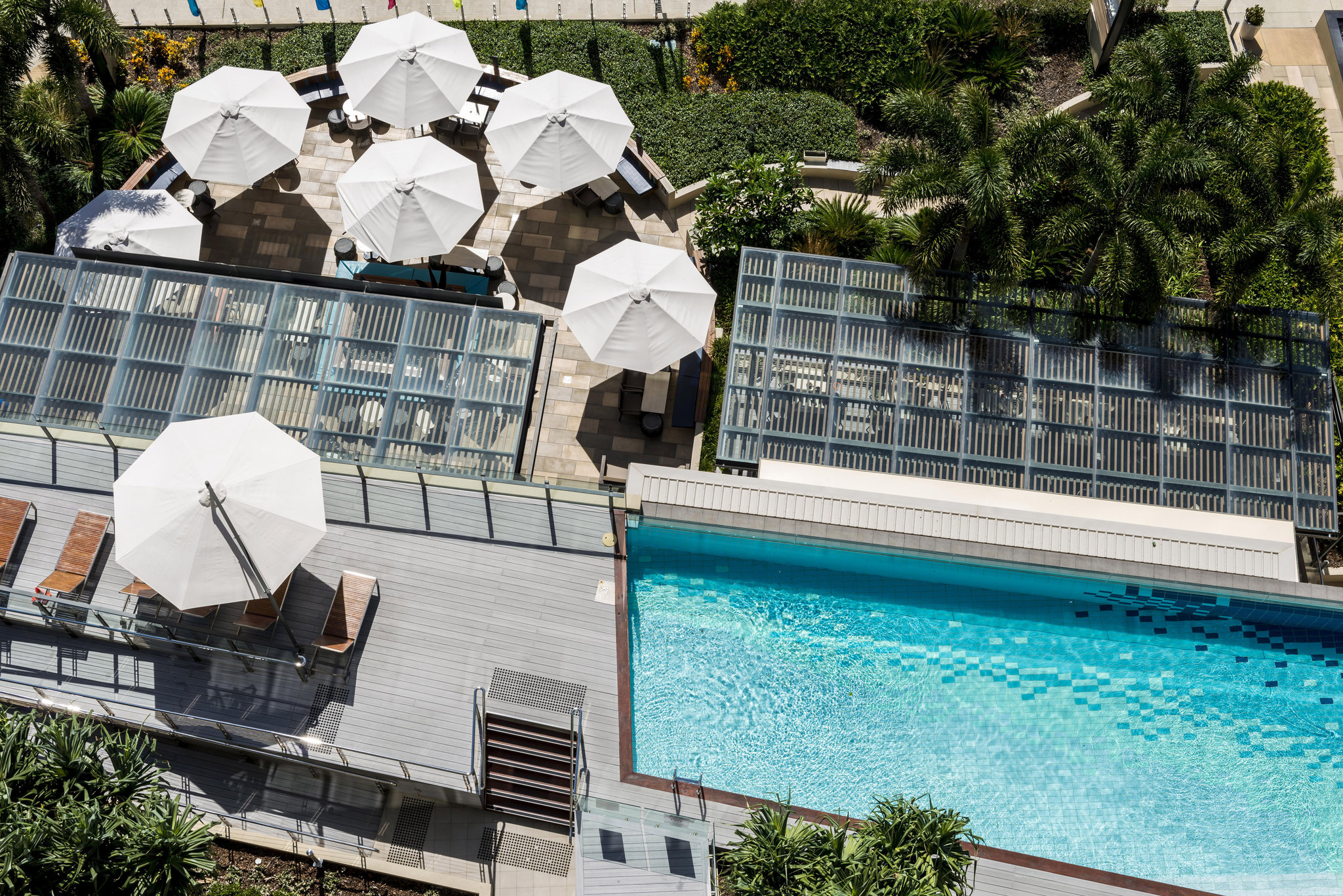 Oaks Redcliffe Mon Komo Suites