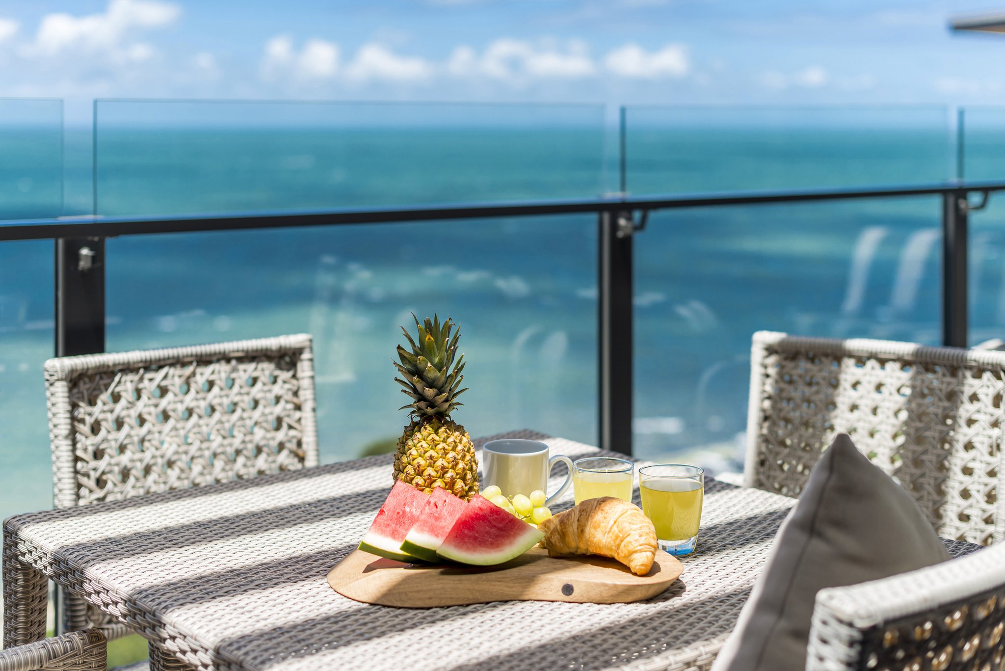 Oaks Redcliffe Mon Komo Suites