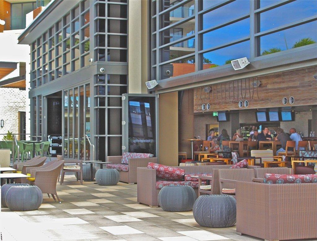 Oaks Redcliffe Mon Komo Suites