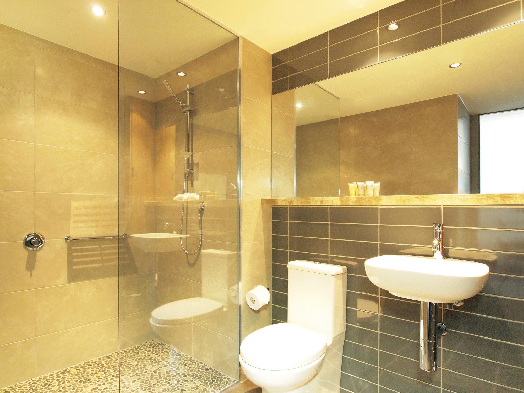 Oaks Redcliffe Mon Komo Suites