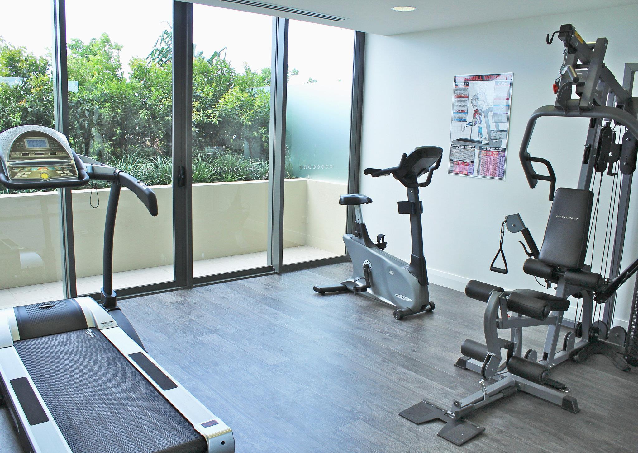 Oaks Redcliffe Mon Komo Suites