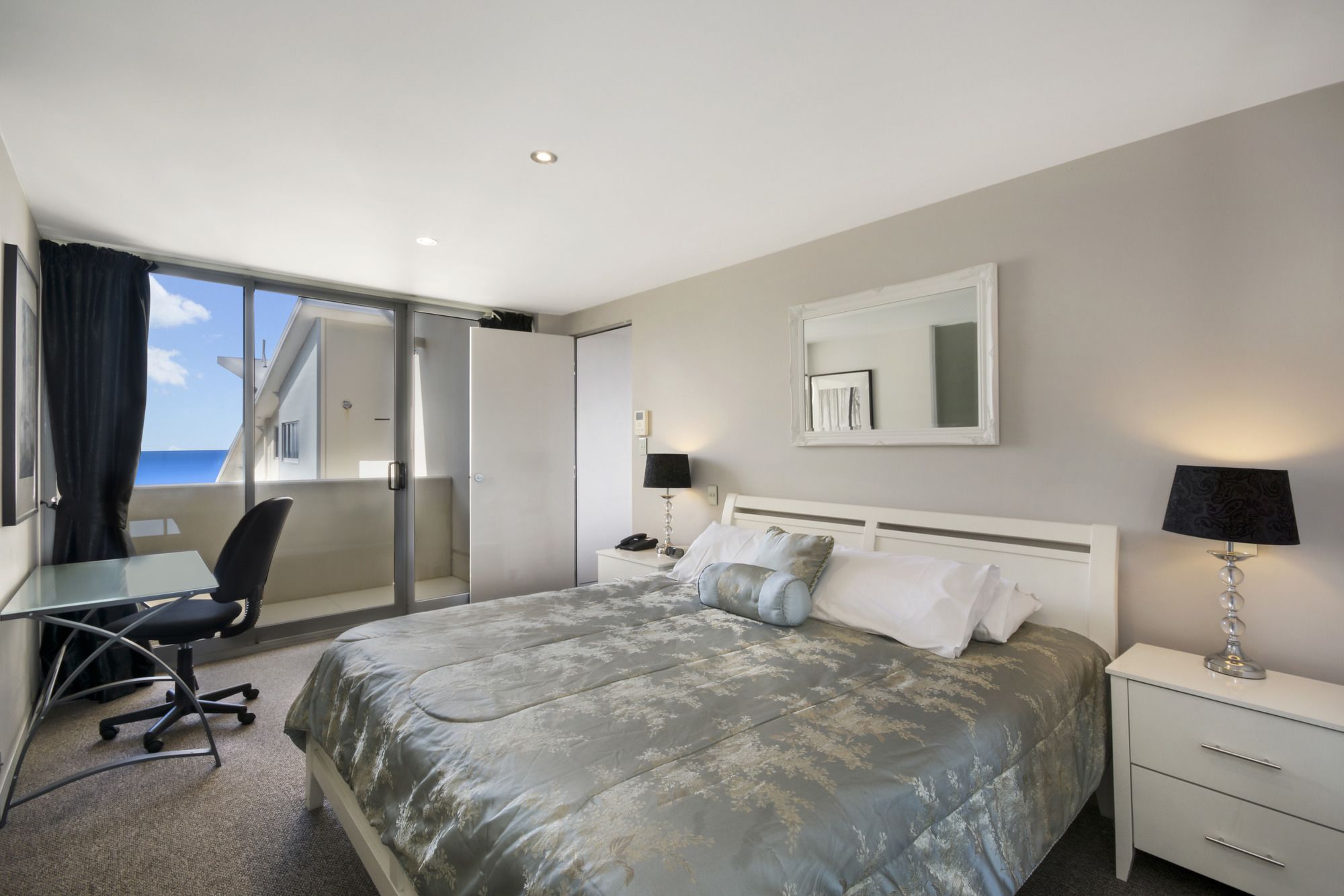 Redvue Luxury Apartments, Redcliffe