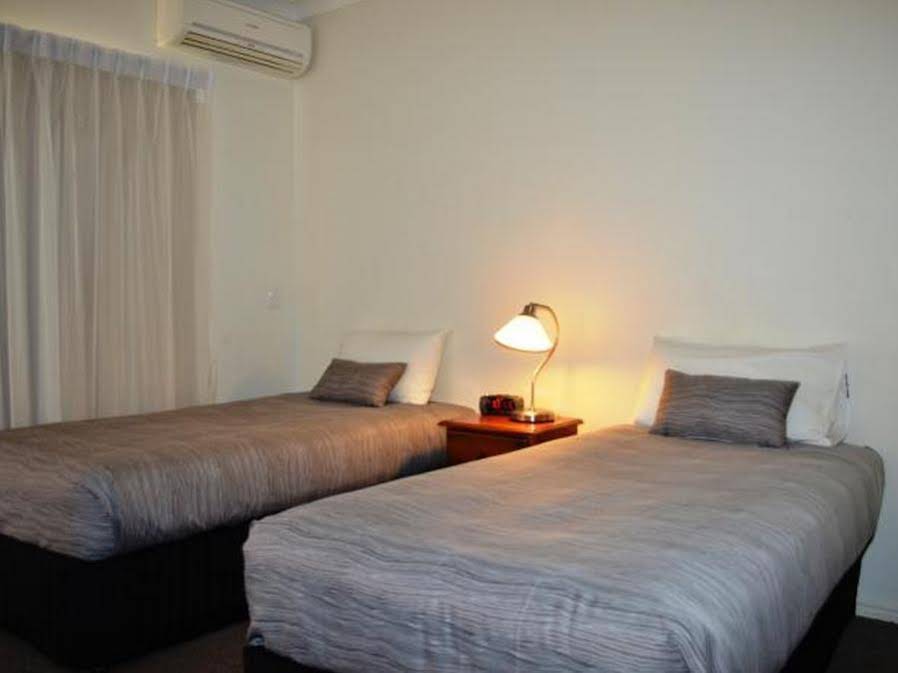 Bay Retreat Motel