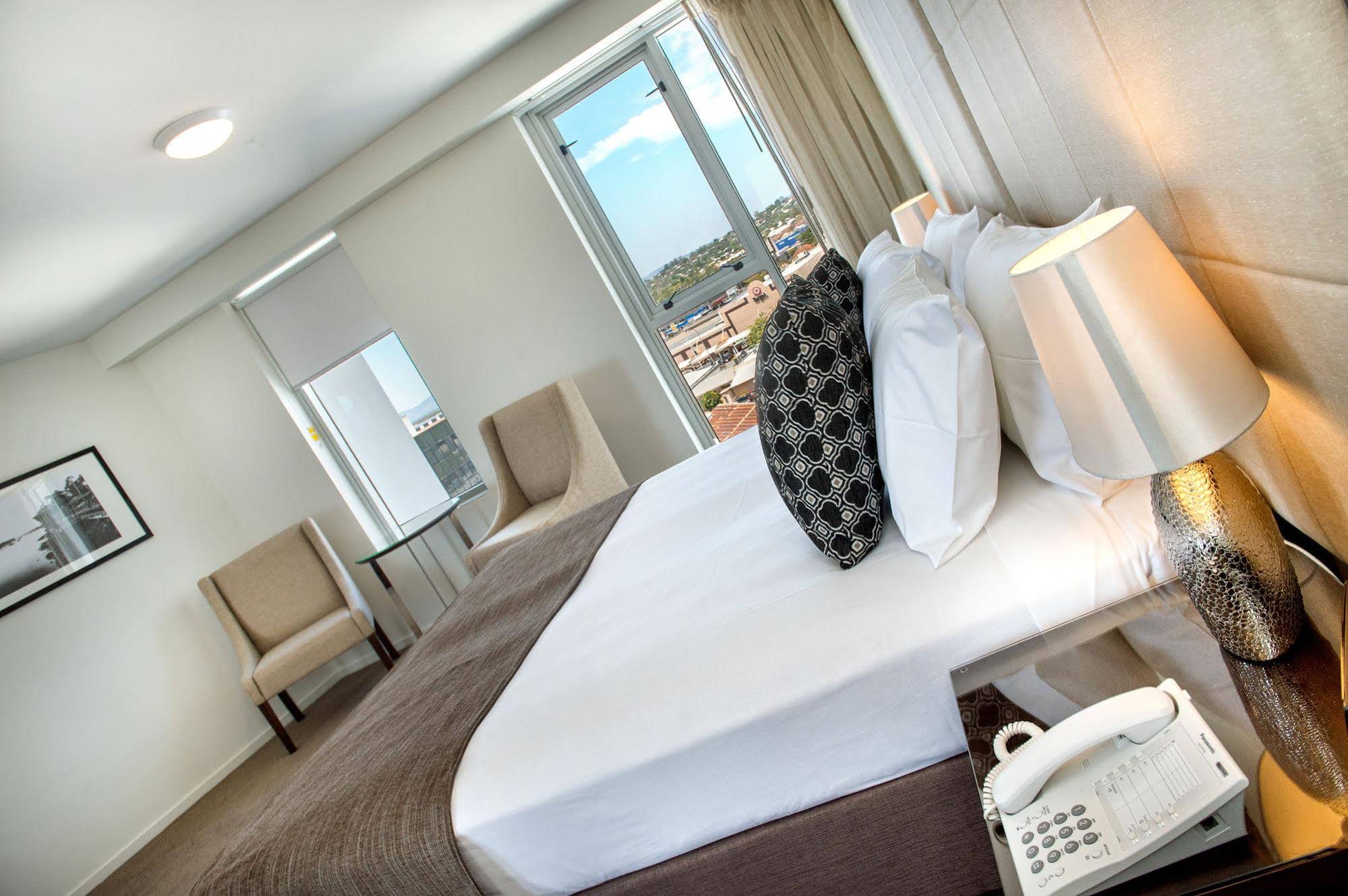 Empire Apartment Hotel