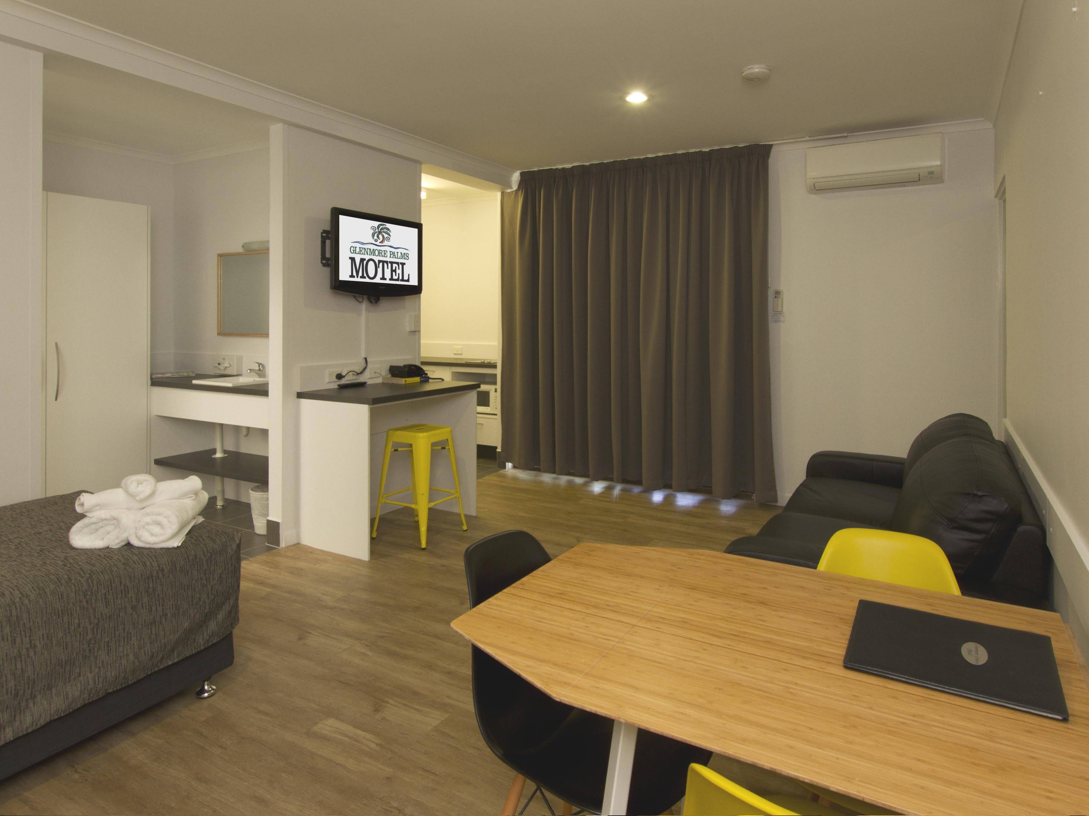 Glenmore Palms Motel