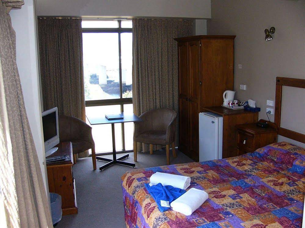 Rockhampton Riverside Central Hotel
