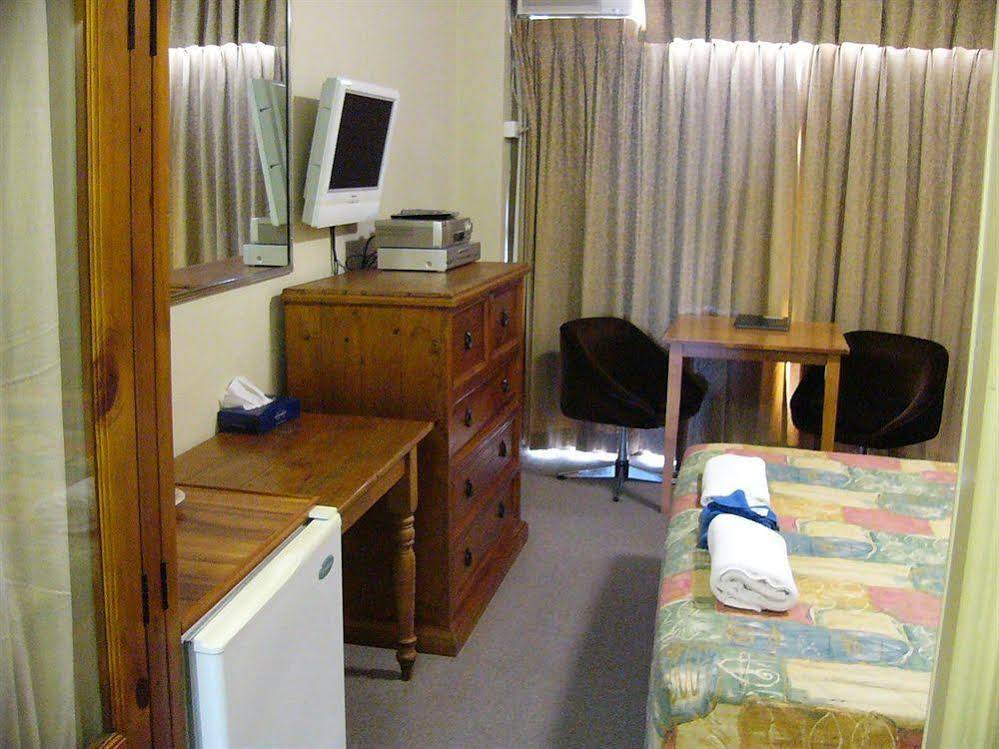 Rockhampton Riverside Central Hotel