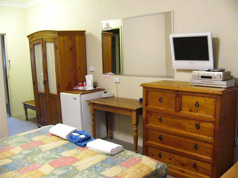 Rockhampton Riverside Central Hotel