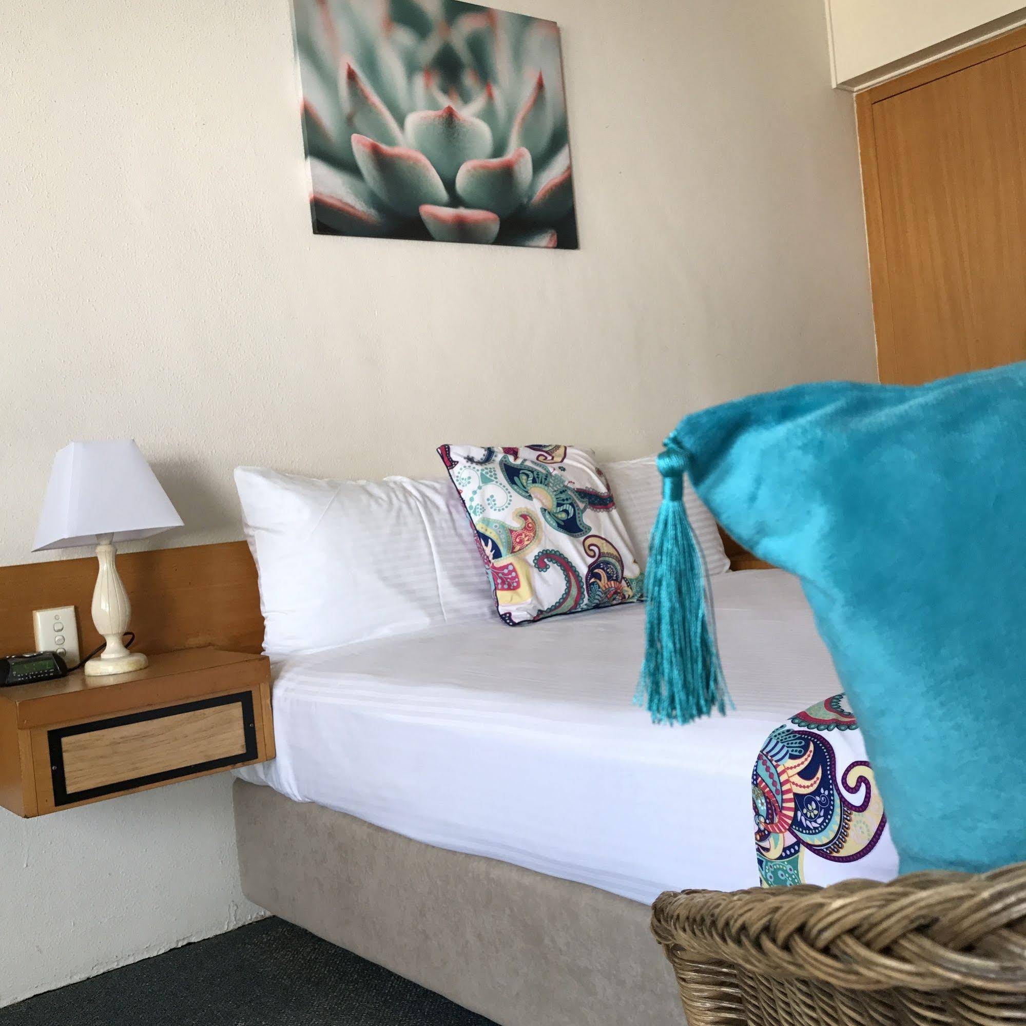 Tropical Gateway Motor Inn