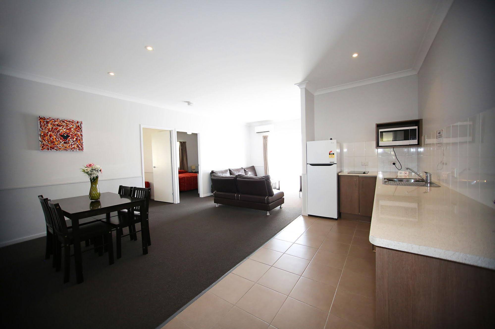 Roma Inland Motor Inn