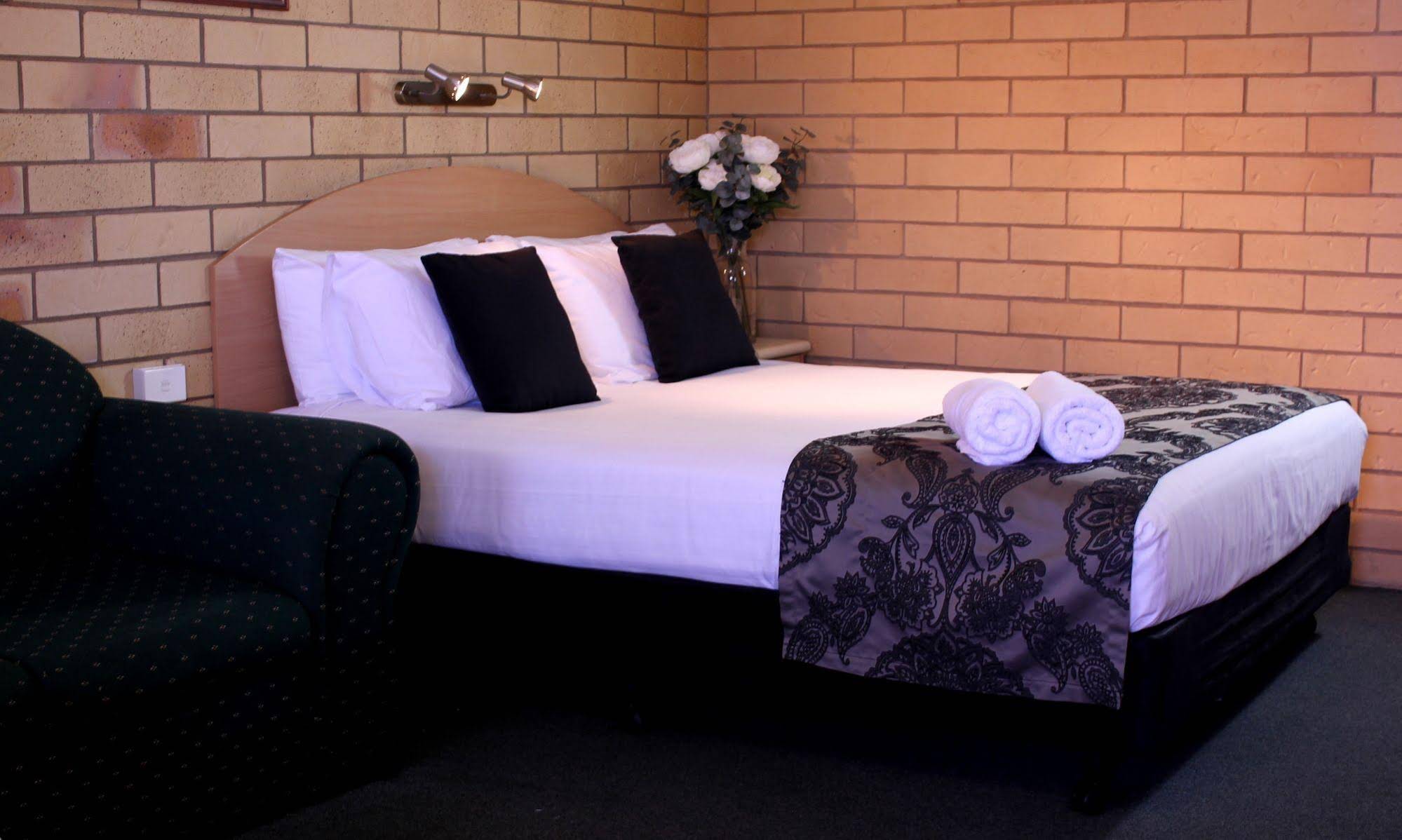 Roma Mid Town Motor Inn